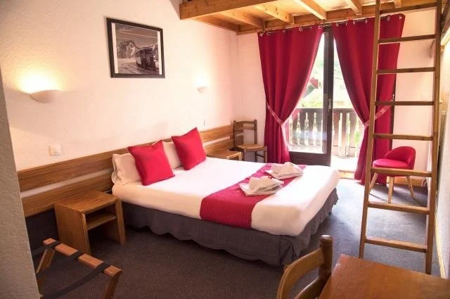 imgi_85_m_Hotel-de-la-valentin-les-2-alpes-photo-172717_640x425_center_center.jpg