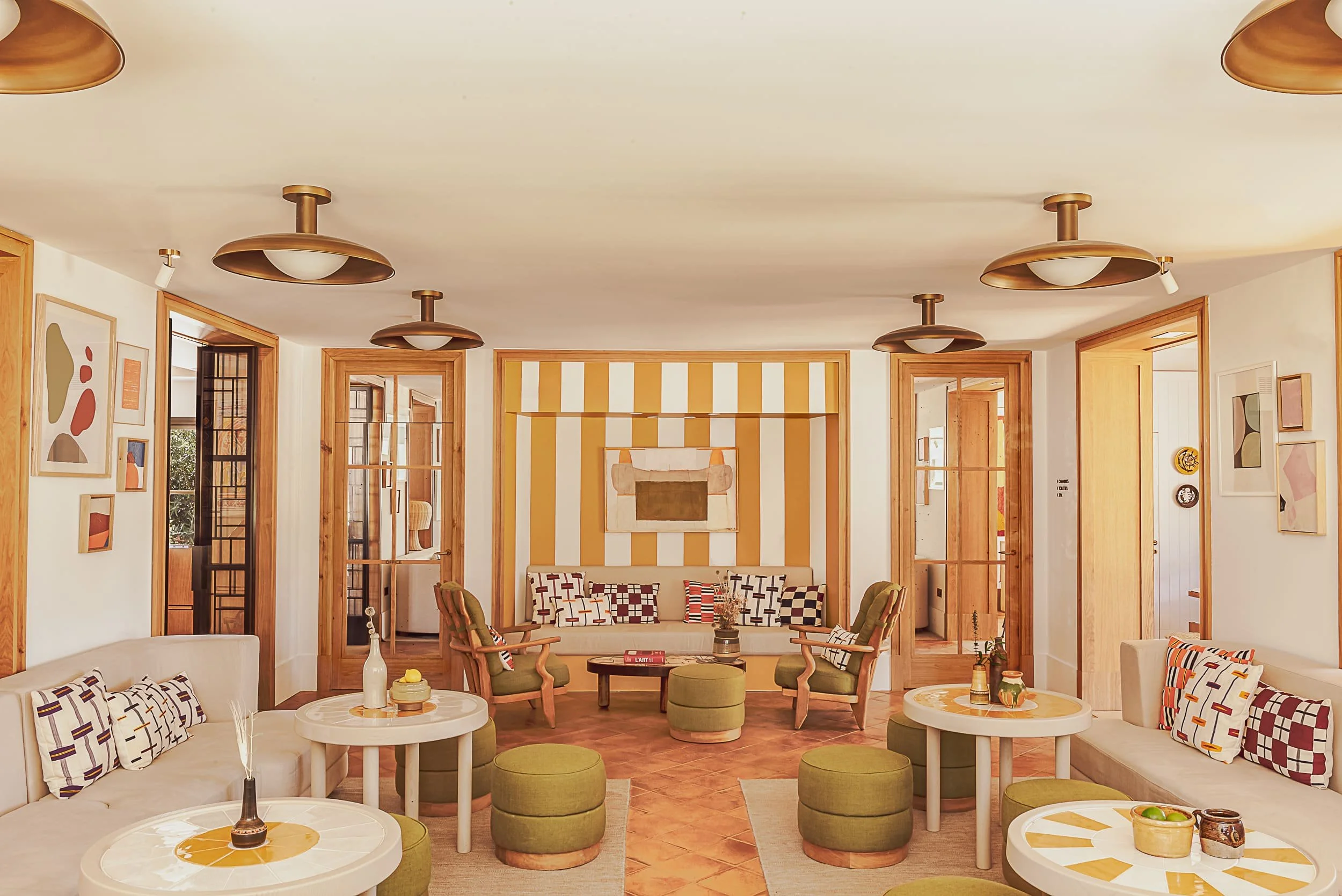 Hotel-Lou-Pinet-Bar.jpg