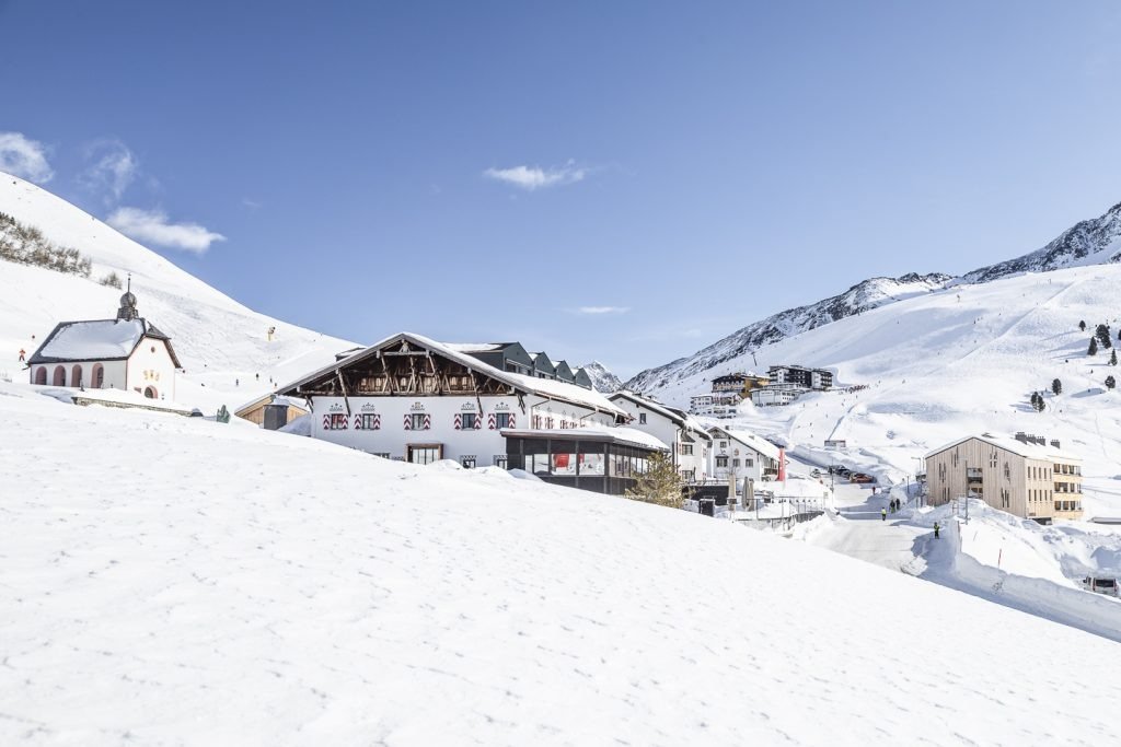 imgi_73_alle-winter-aussen-westansicht-sorvillo-008-lq-b6a7616-web-gut-1024x683.jpg