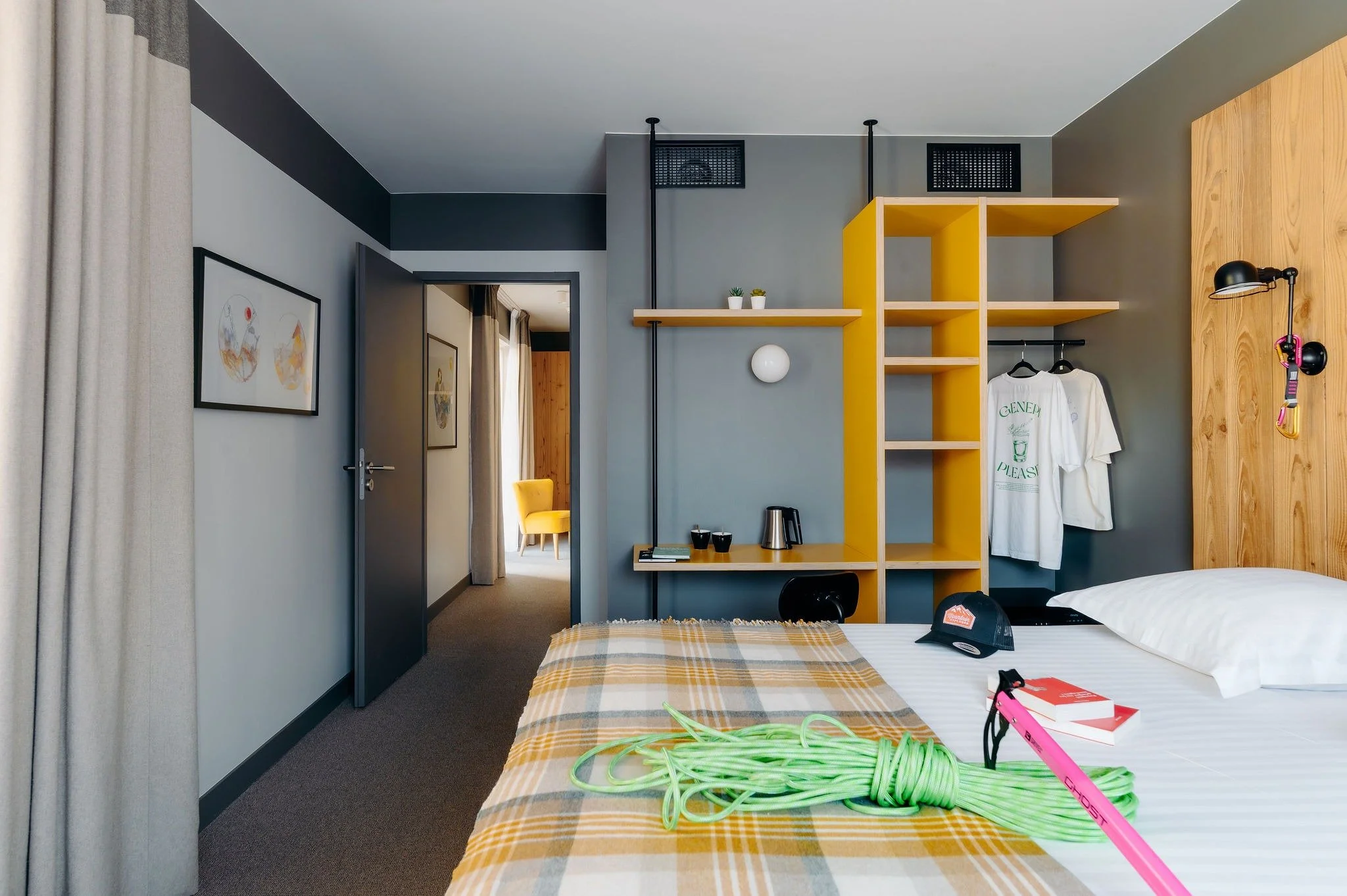 imgi_14_69f1cd3022d3b98ef3f24bcb_PlanB Chamonix - Suite 2 pièces (5).jpg