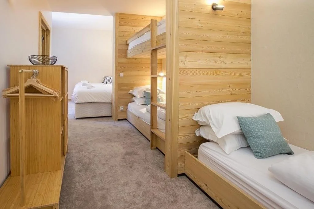 imgi_1_chalet-zormine-morzine-family-bedroom-1024x683.jpg