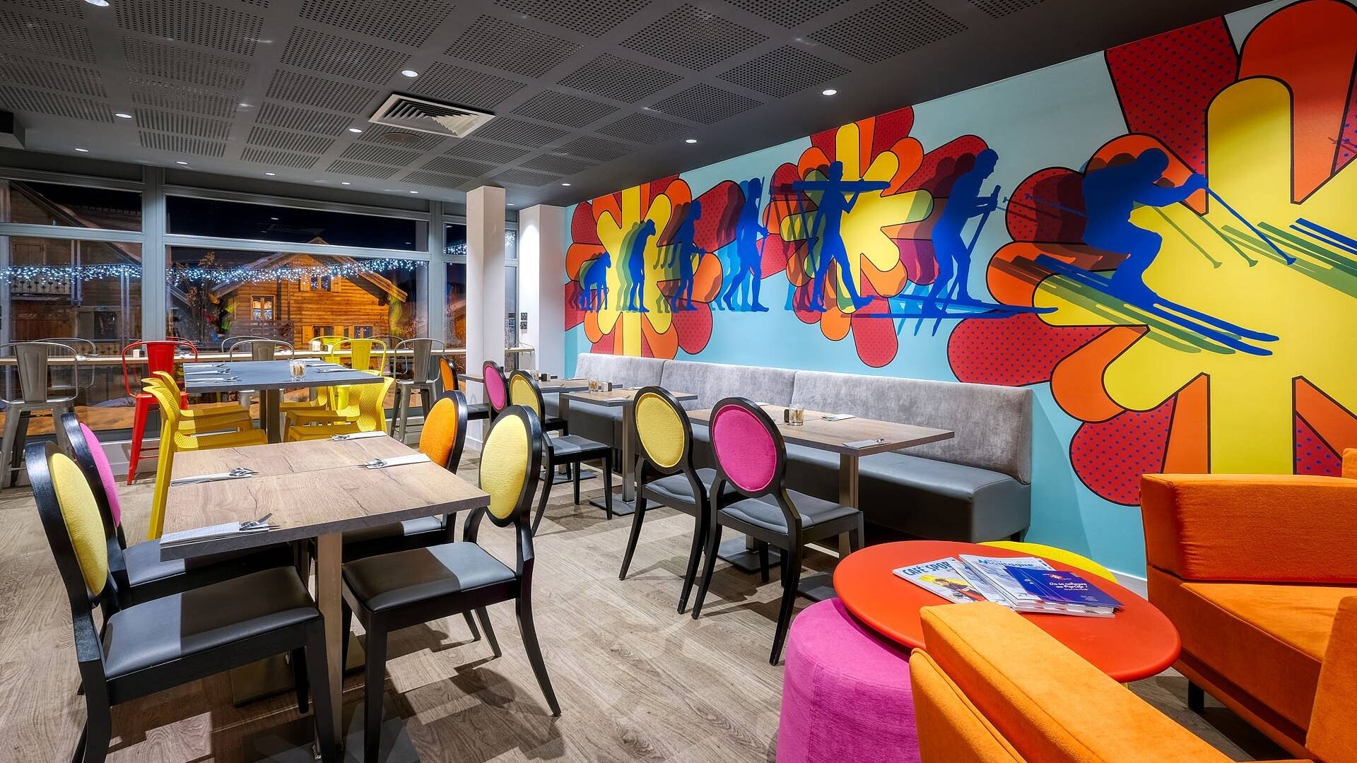 imageye___-_imgi_29_466_salle-du-popalp-cafe-restaurant-alpe-d-huez.jpg
