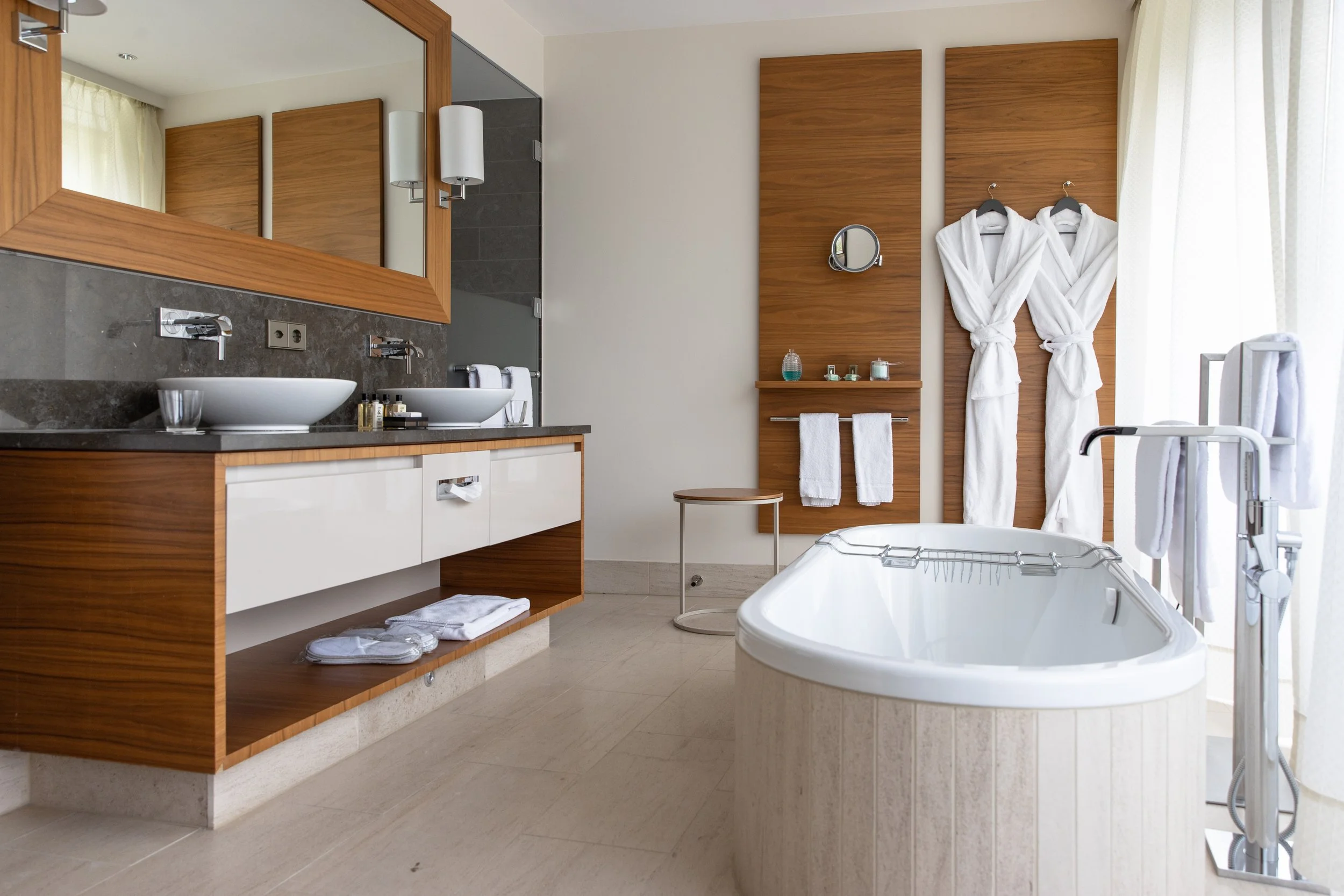 AlpenGold Bathroom 2.jpg