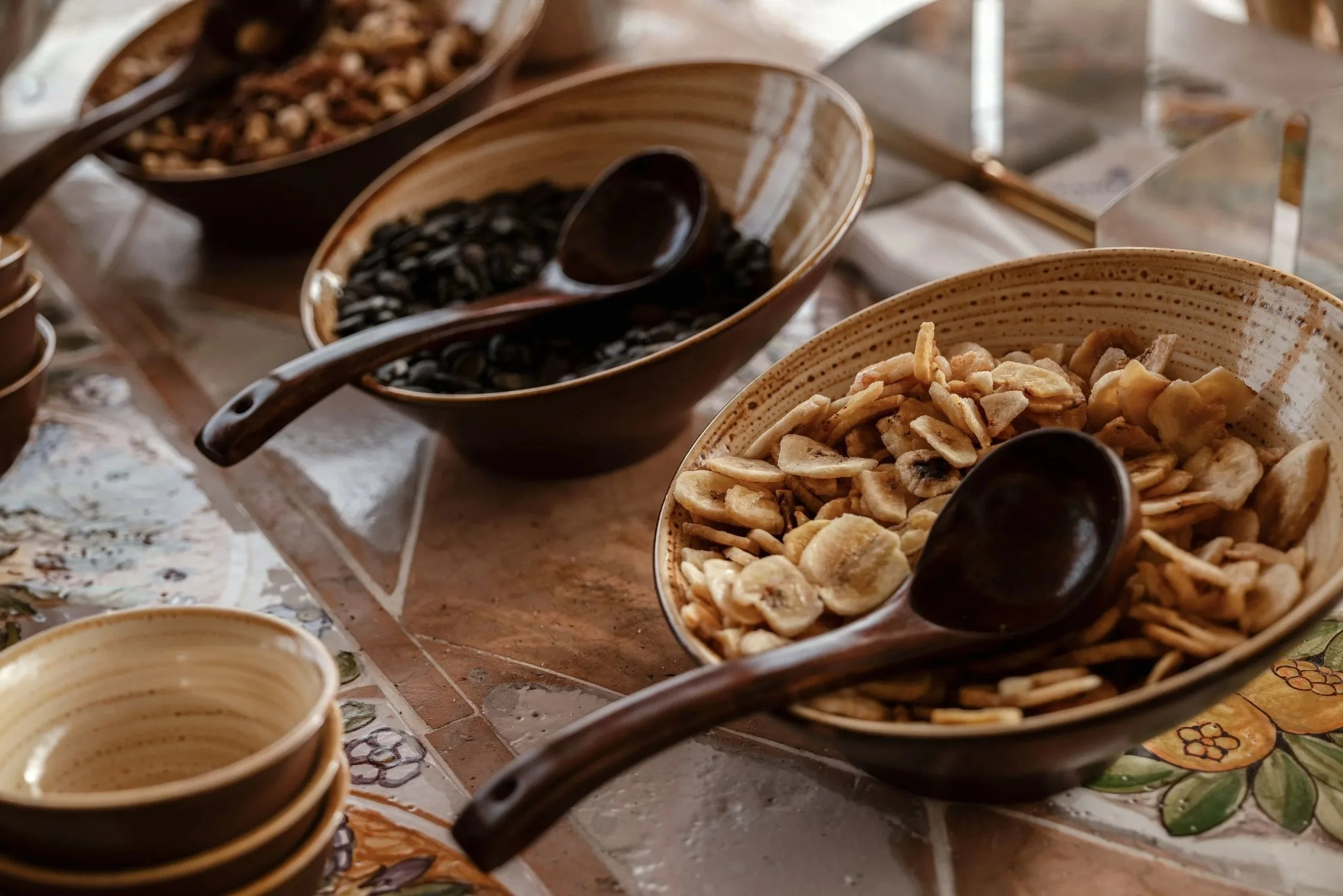 imgi_257_grand-hotel-breakfast-buffet-cereal-bowls-0125.jpg