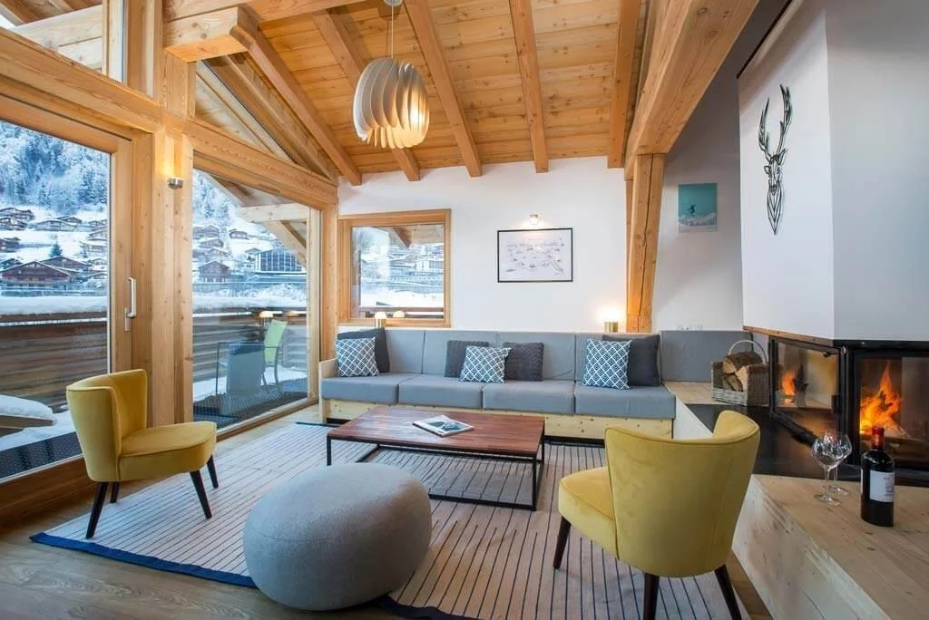 imgi_5_chalet-zormine-lounge-fireplace-luxury-1024x684.jpg