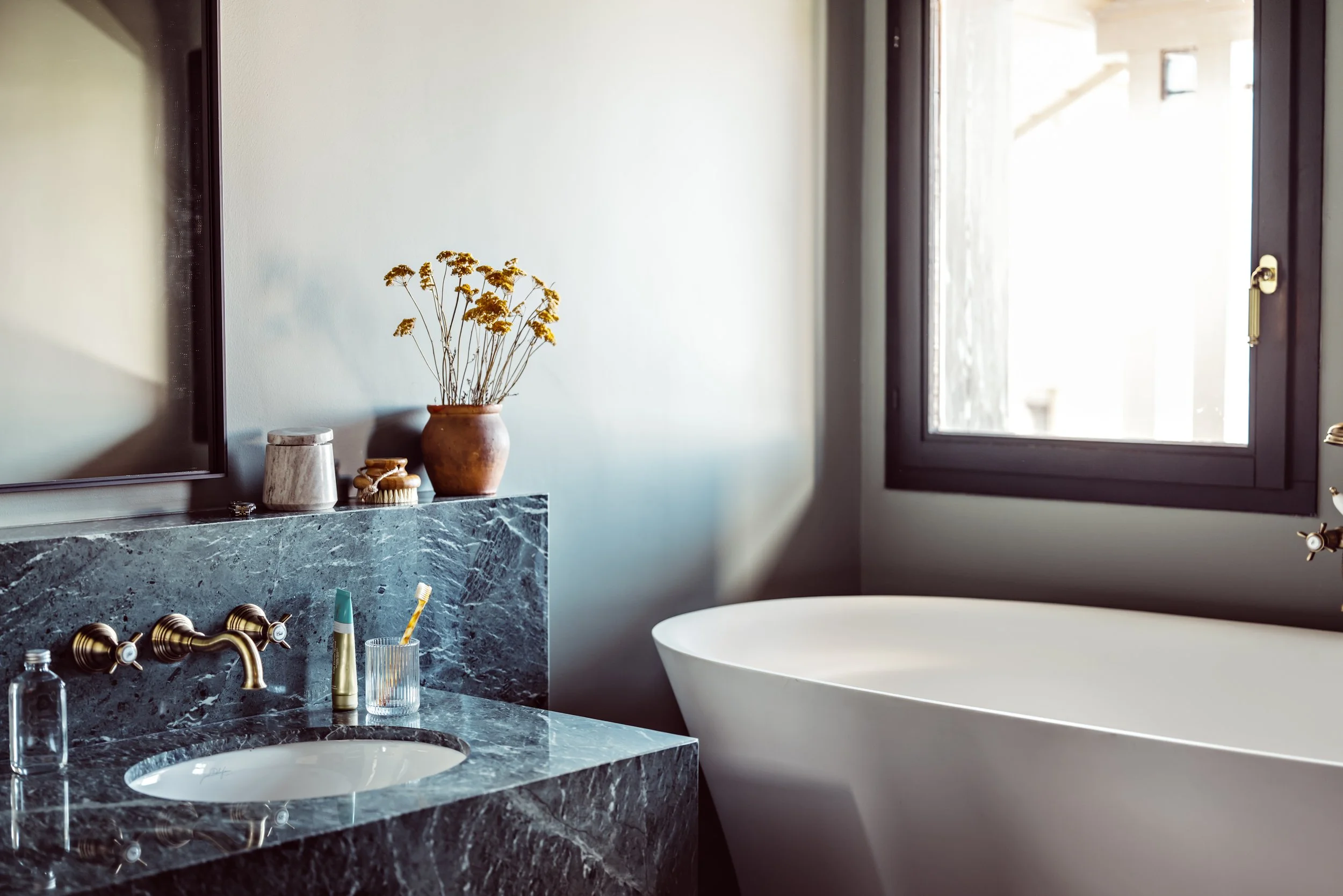 Beaumier-LeFitzRoy-20230201-GuestRoom-BeaumierSuite-BenoitLinero-L1030434.jpg