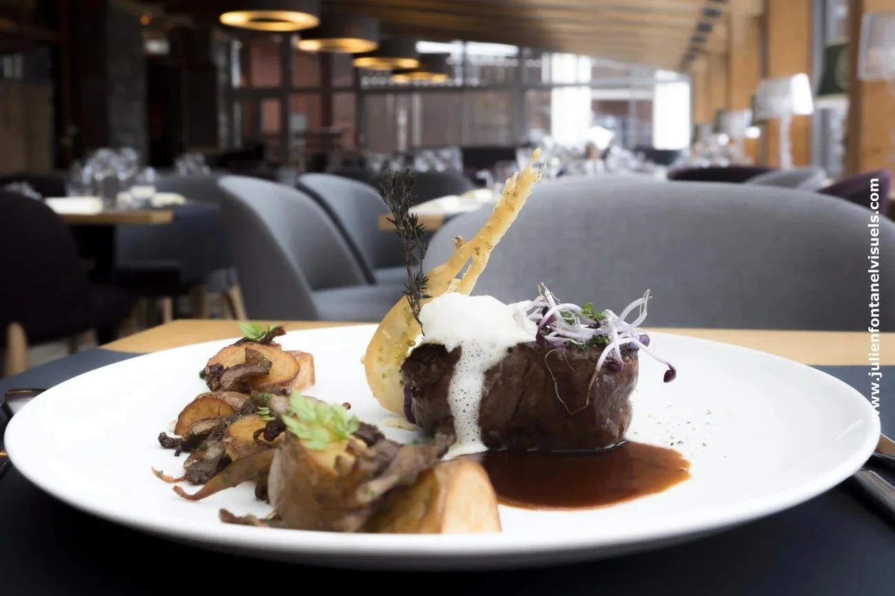 imgi_45_plat_viande_vue_salle.jpg