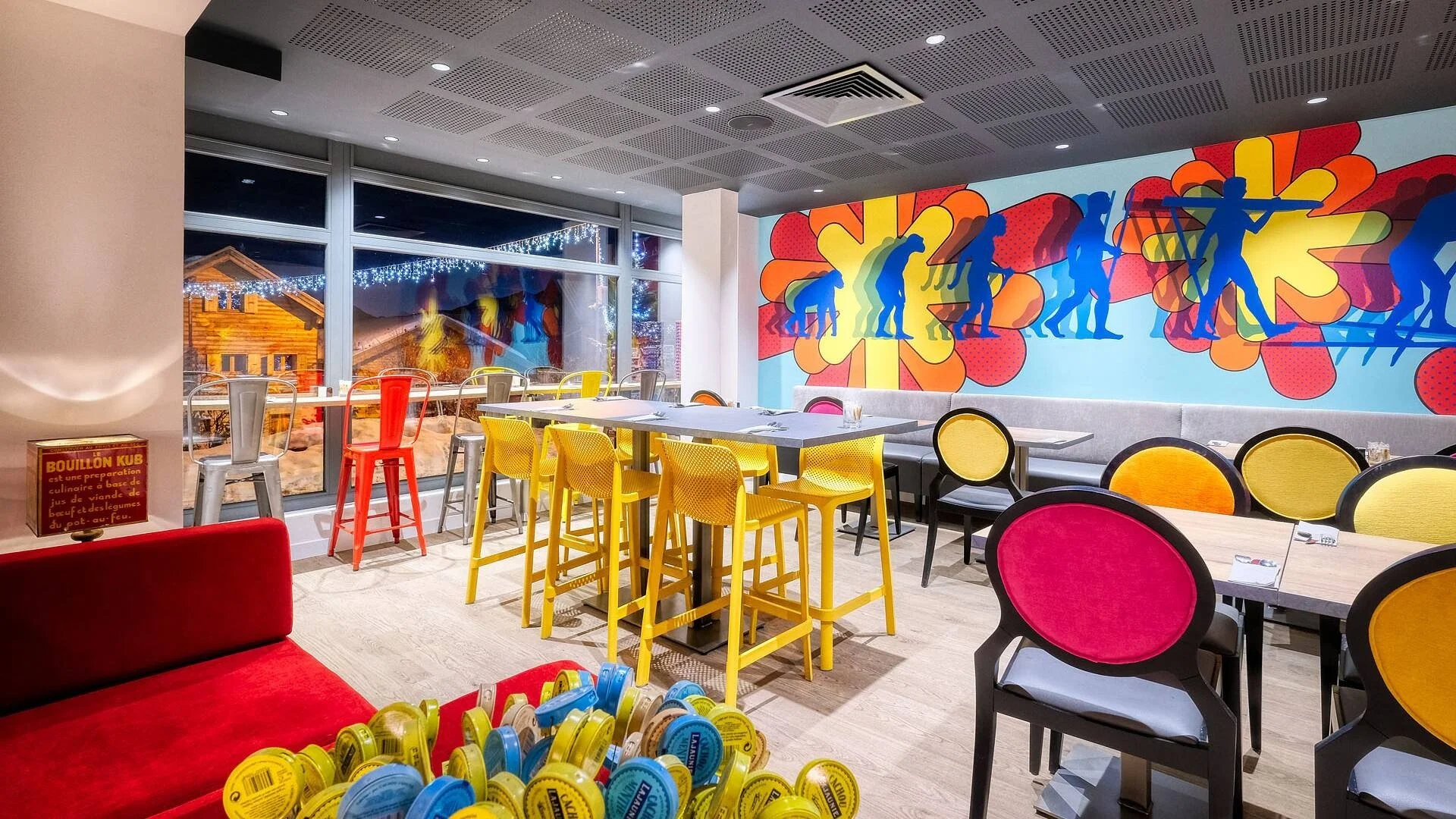 imageye___-_imgi_10_465_salle-du-cafe-restaurant-popalp-alpe-d-huez-.jpg
