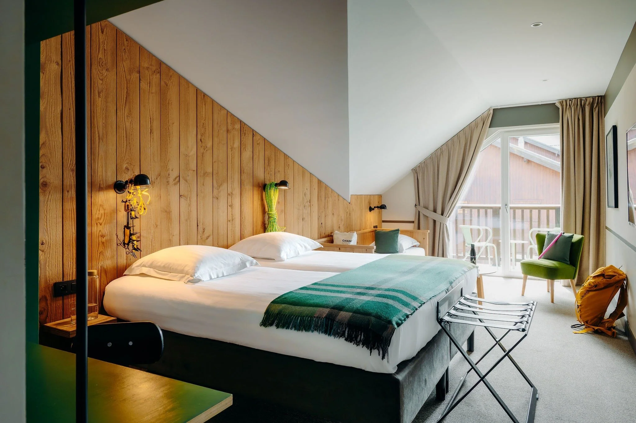 imgi_12_69f1d0c05bf3524c689cf6ba_PlanB Chamonix - Chambre triple (3).jpg