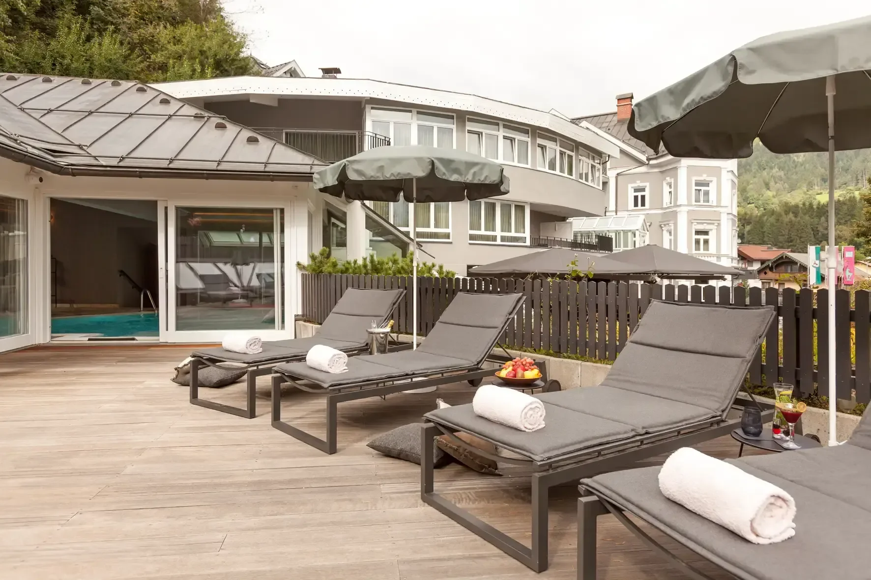 imgi_27_wellness-liegestuehle-hotel-3825.webp