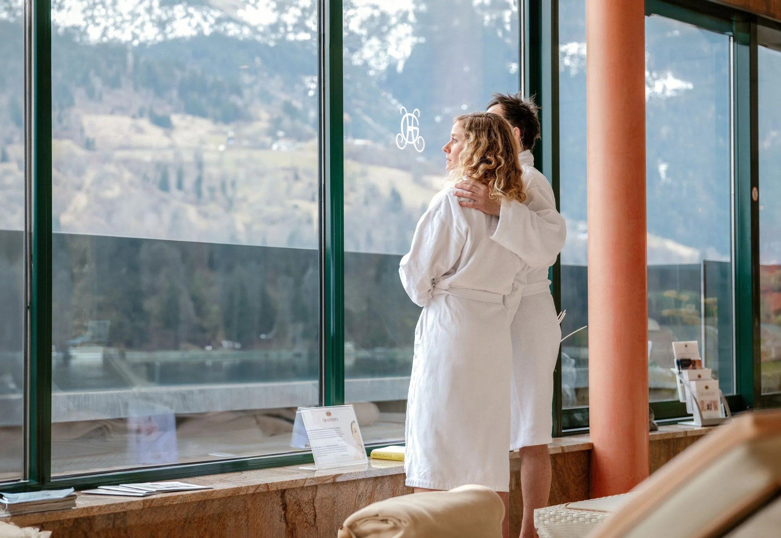 imgi_254_grand-hotel-spa-relaxation-room-lake-view-0122.jpg