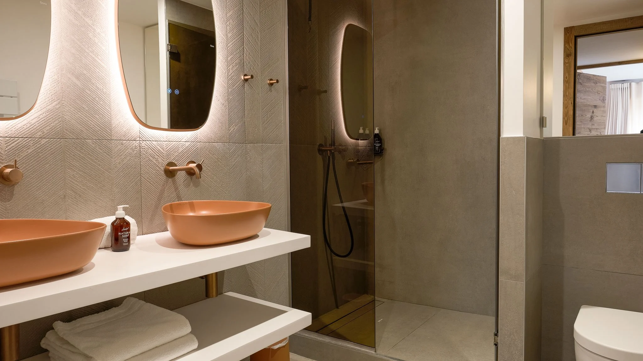 SA_Chalet EDN_Guestroom 03 Ensuite.jpg