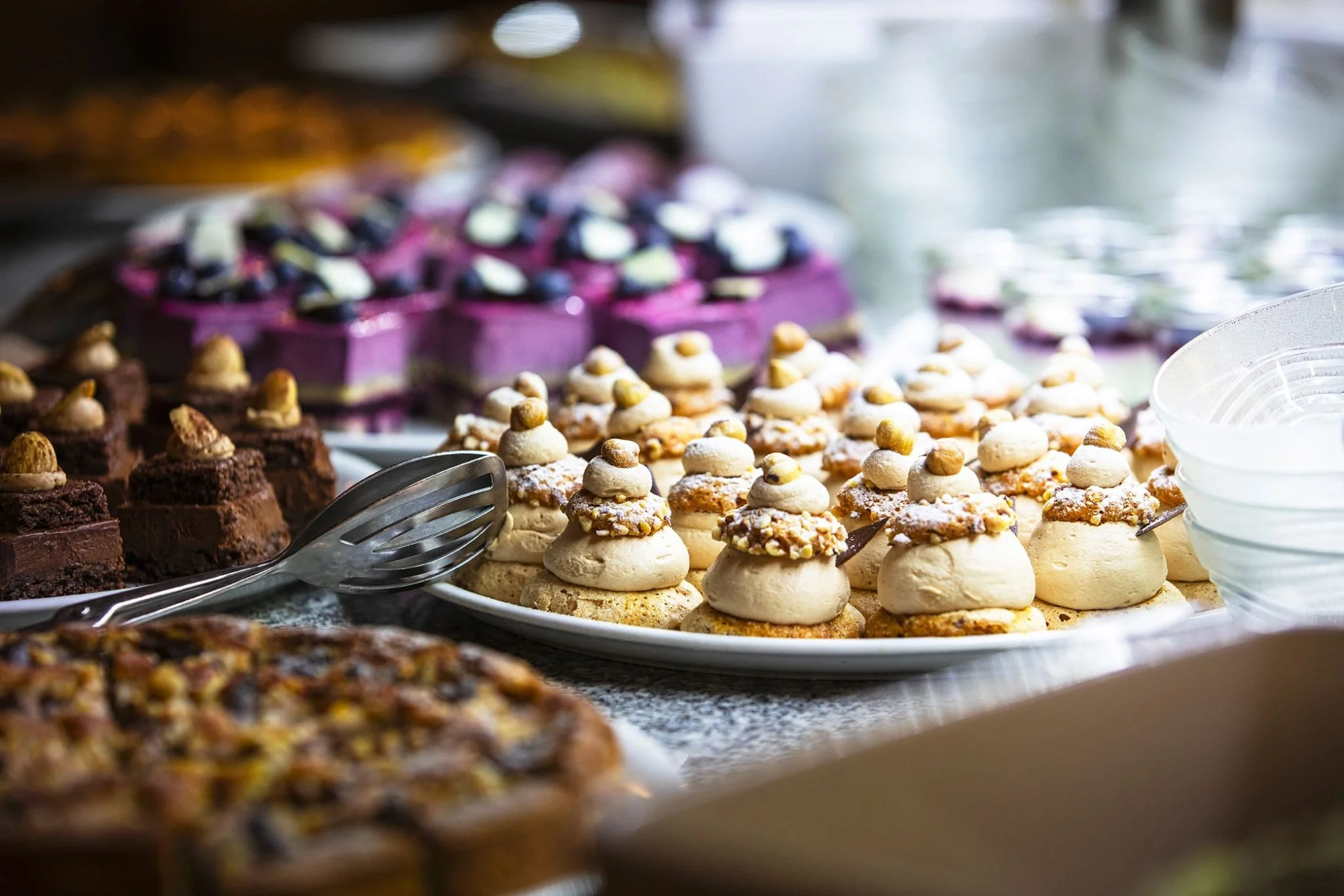 imgi_156_alpen-roc-buffet-soir-6-bd_matthieu-cellard-2048x1365.jpg
