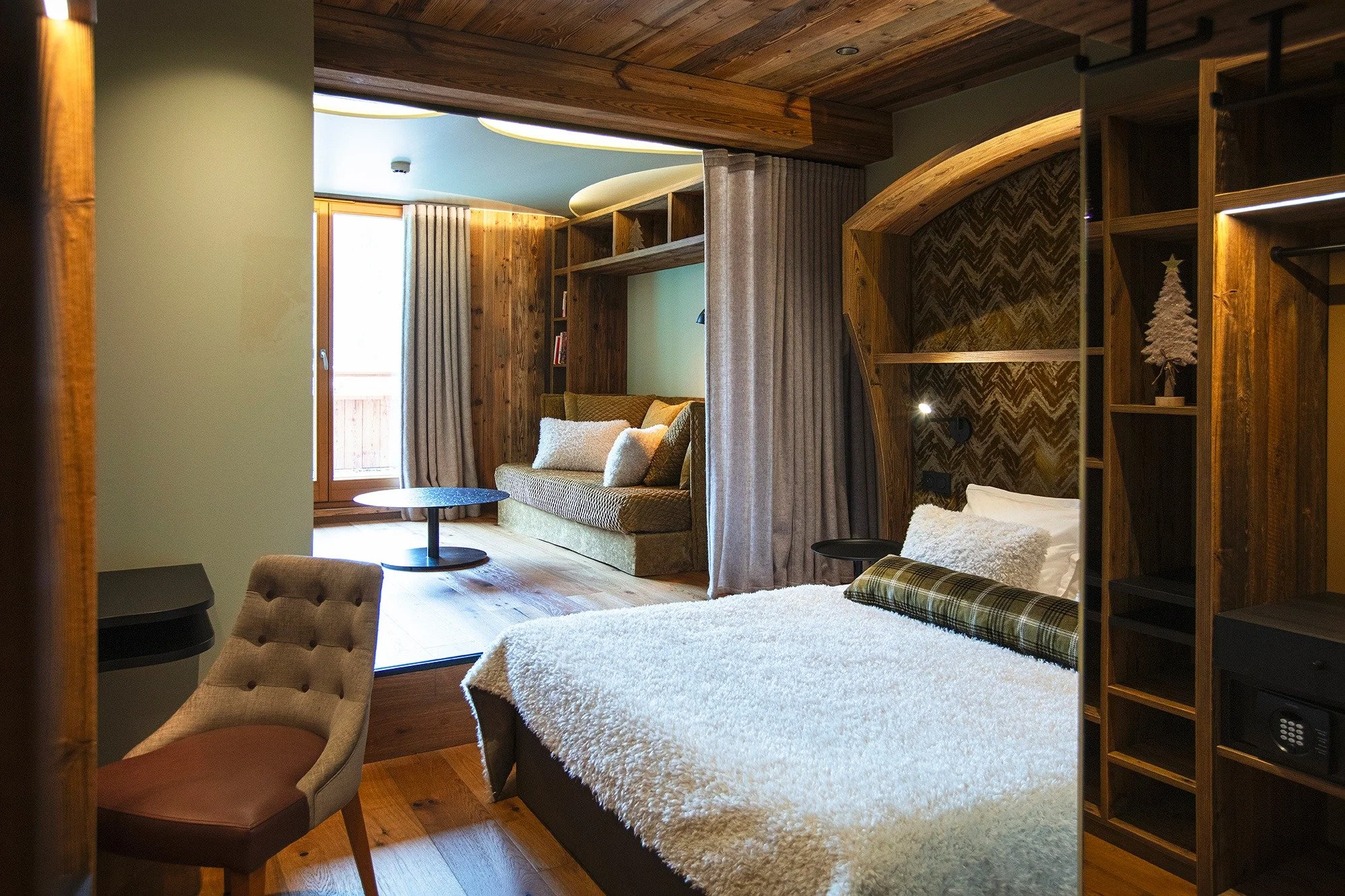 Beautiful French decor. Classic with a modern twist. Double bedroom with soft furnishings.