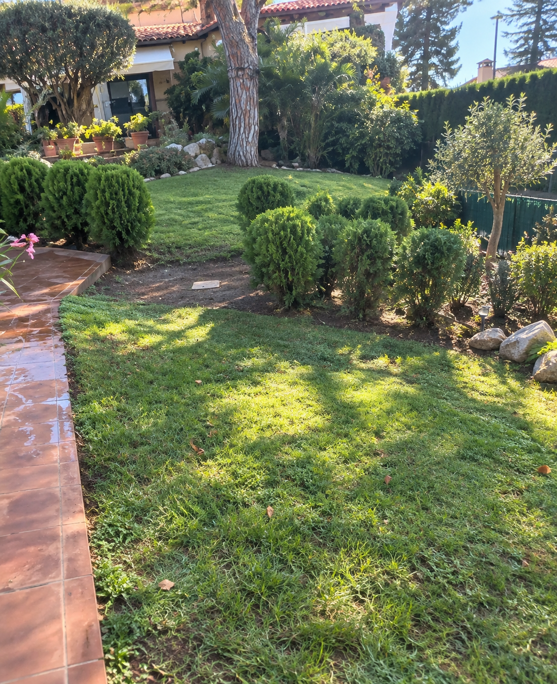 Jardín para robot con cable perimetral