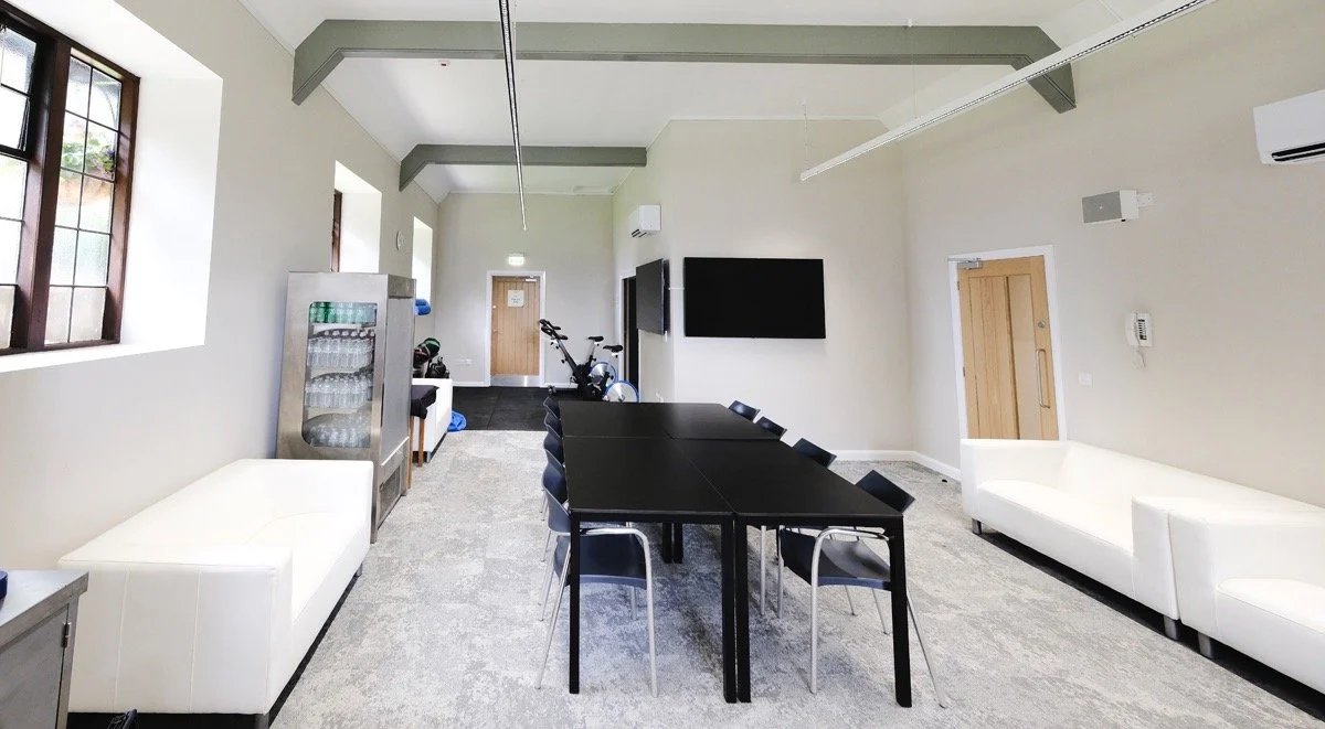 jockey-club-the-weighing-room-05.jpeg