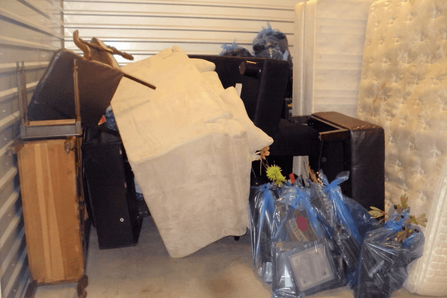 Large Item Removal Made Simple for Atlanta Homeowners