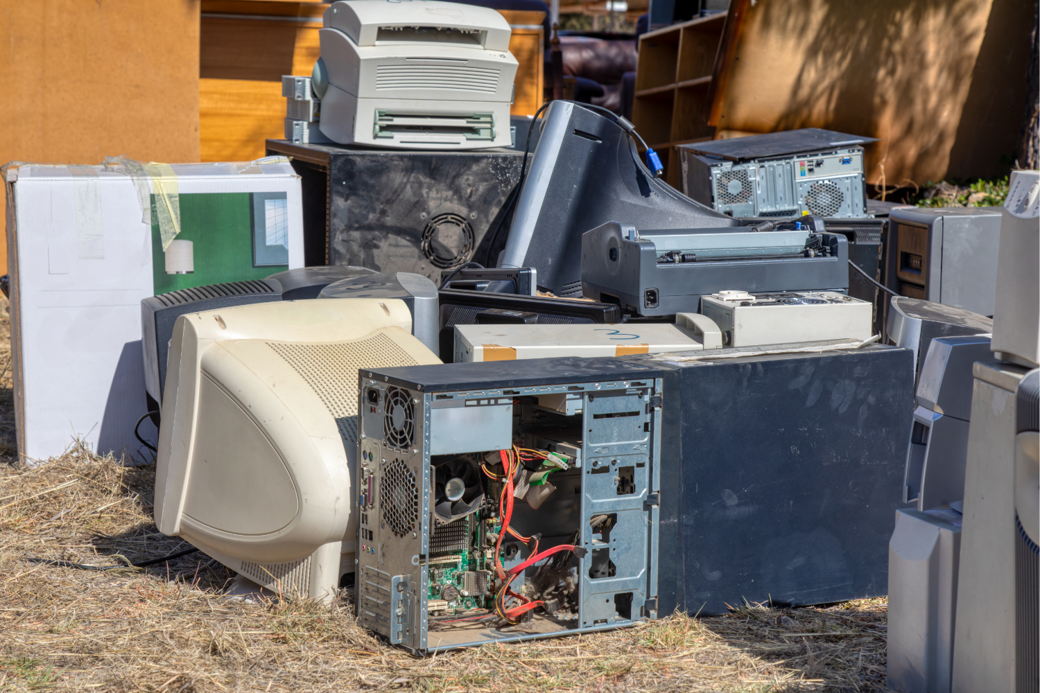 Electronics Removal: What Can and Can’t Go in the Truck