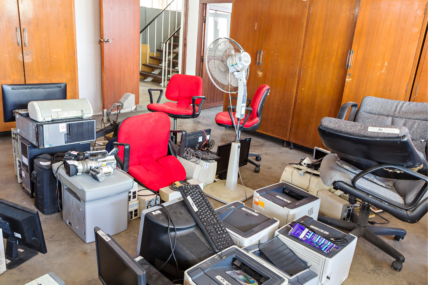 Preparing Rental Properties for New Tenants with Cleanout Services