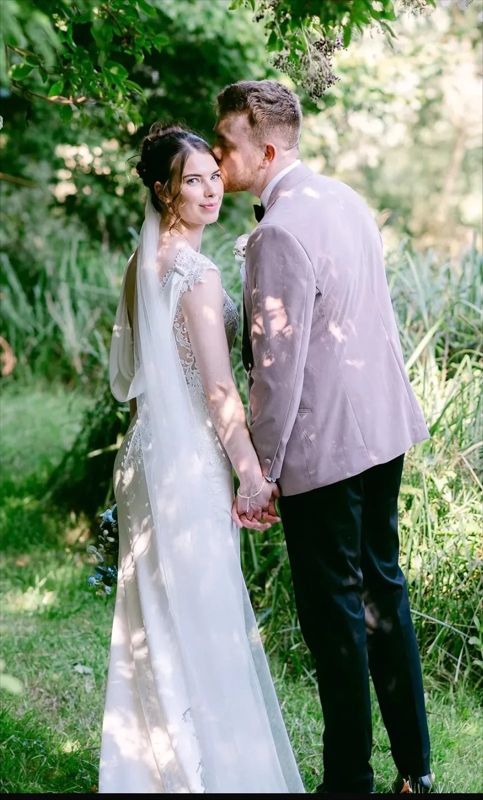 A classic bride look for this gorgeaous client of Kelly Marie