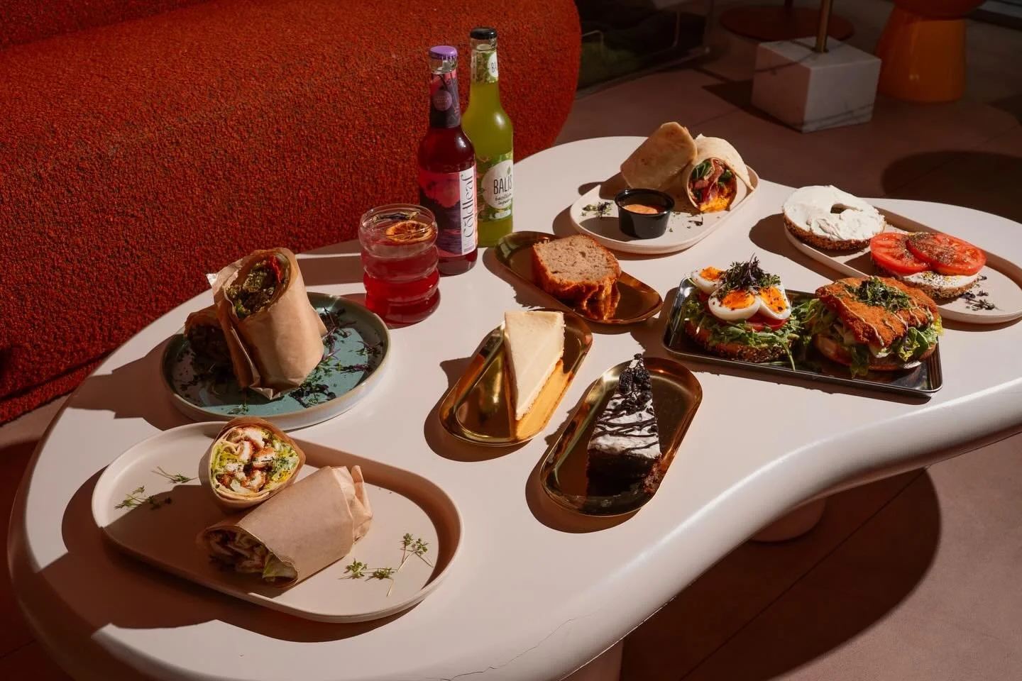 Sunday done right 🌞
&bull;
&bull;
#SundayBrunch #SundayMood #SlowSundays #WeekendRitual #BrunchVibes #BrunchTime #ComfortFood #CafeCulture #GoodLightGoodFood #TableMood #EatWellLiveWell #SundayAesthetic #SoftSunday #PlatesOfTheDay #FoodWithFeeling #