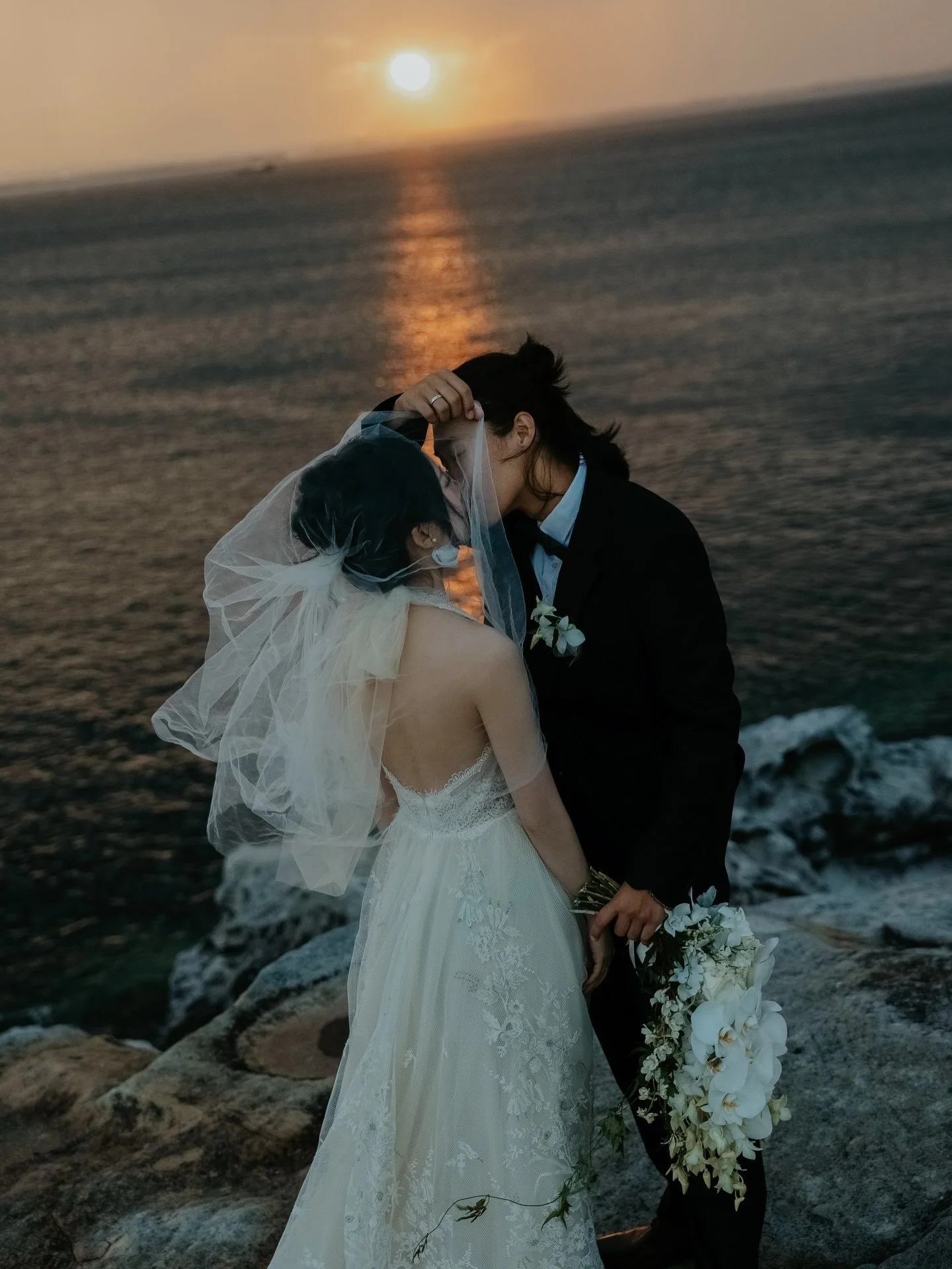 Love, captured by the harbour.
.
#twoinone
#sydneyprewedding #sydneyengagement #engagementphotography #sydneyweddingphotographer