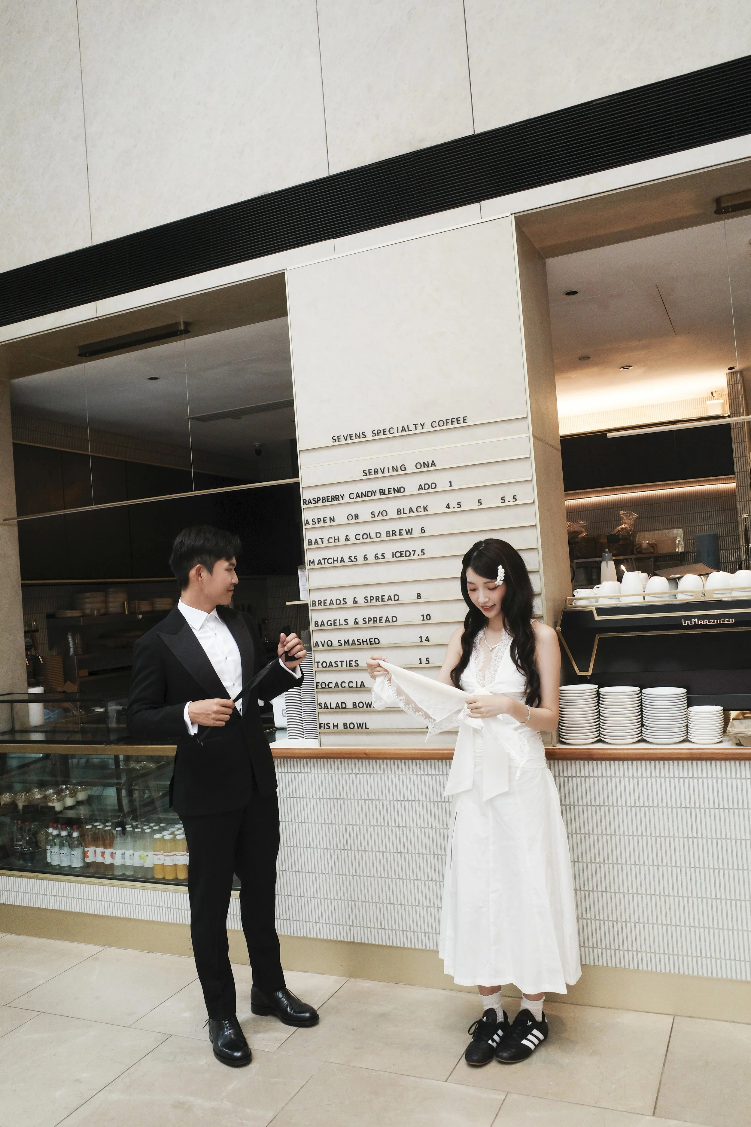 TwoInOne_SydneyPreweddingPhotographer_悉尼婚纱摄影_悉尼婚纱照_FeifeiCityWalk_6.jpg