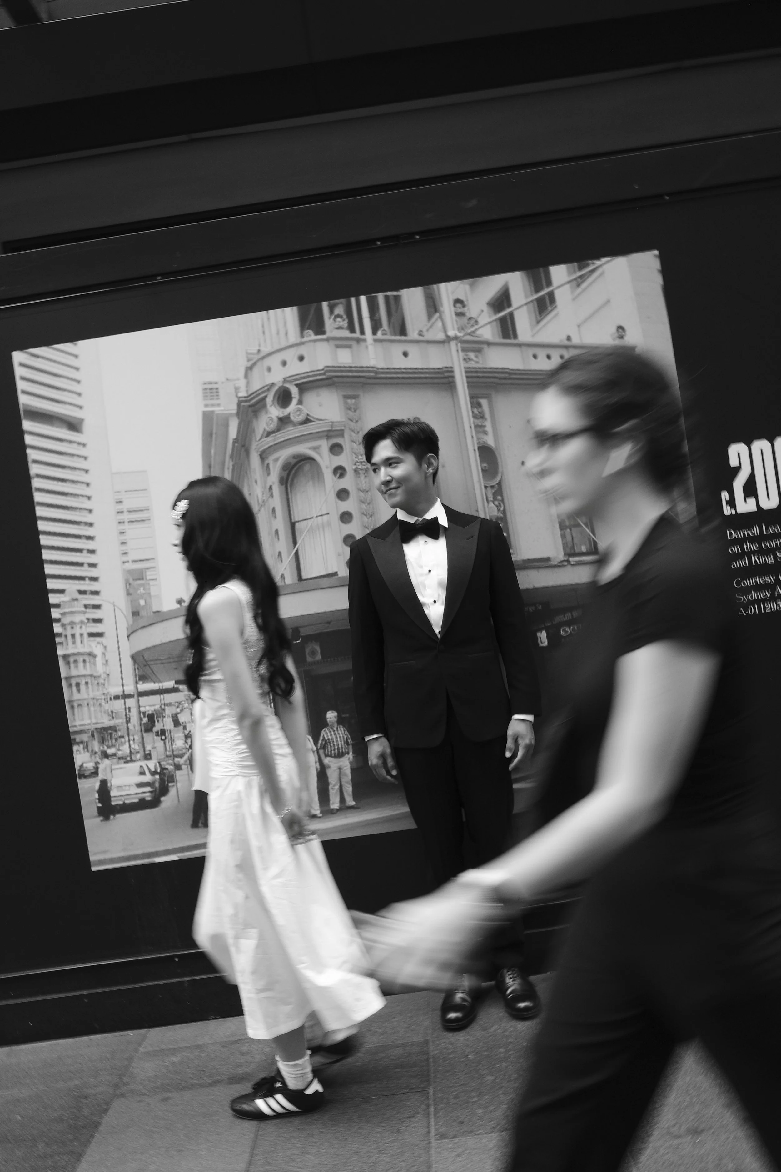TwoInOne_SydneyPreweddingPhotographer_悉尼婚纱摄影_悉尼婚纱照_FeifeiCityWalk_7.jpg