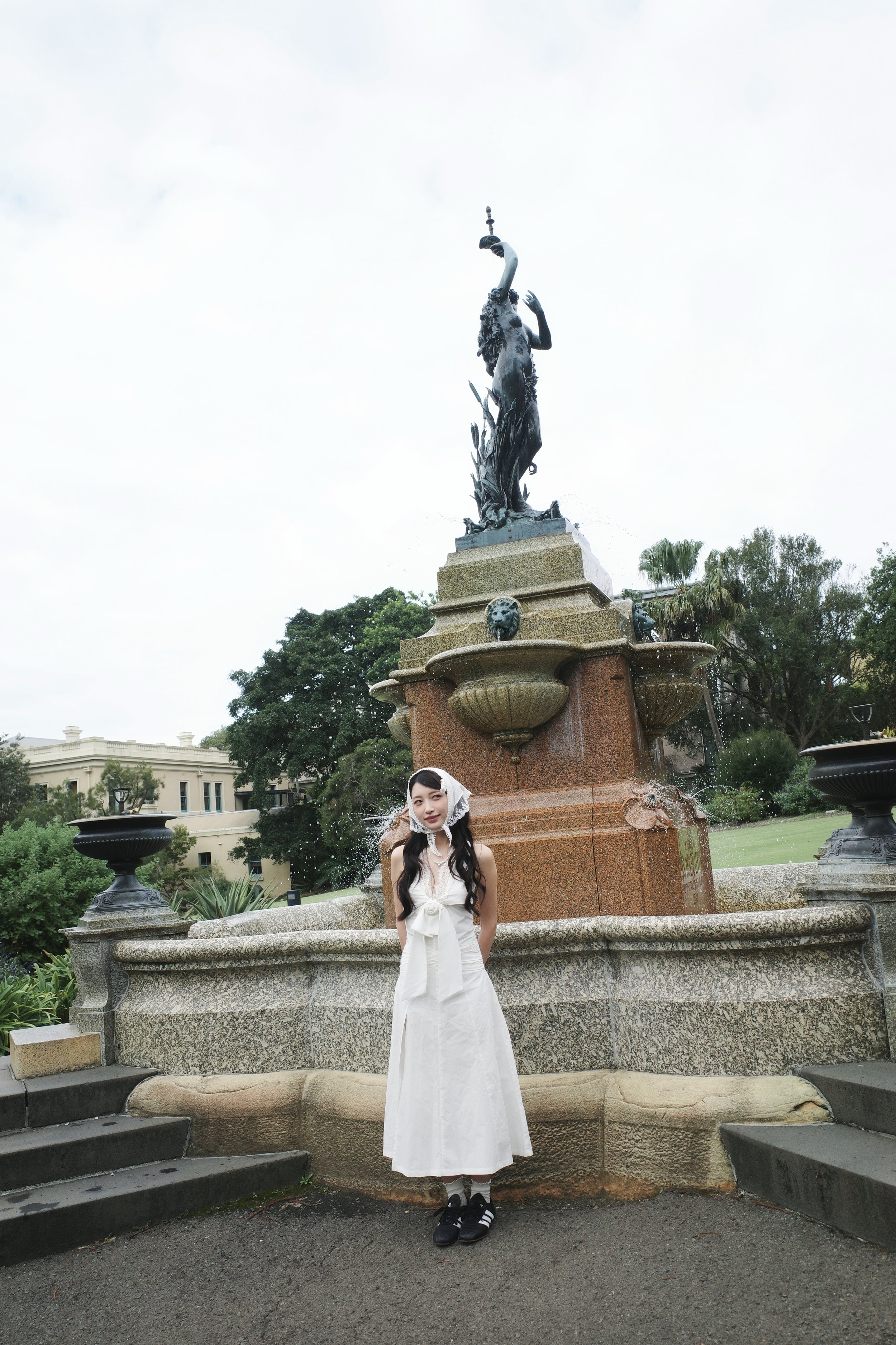 TwoInOne_SydneyPreweddingPhotographer_悉尼婚纱摄影_悉尼婚纱照_FeifeiCityWalk_10.jpg