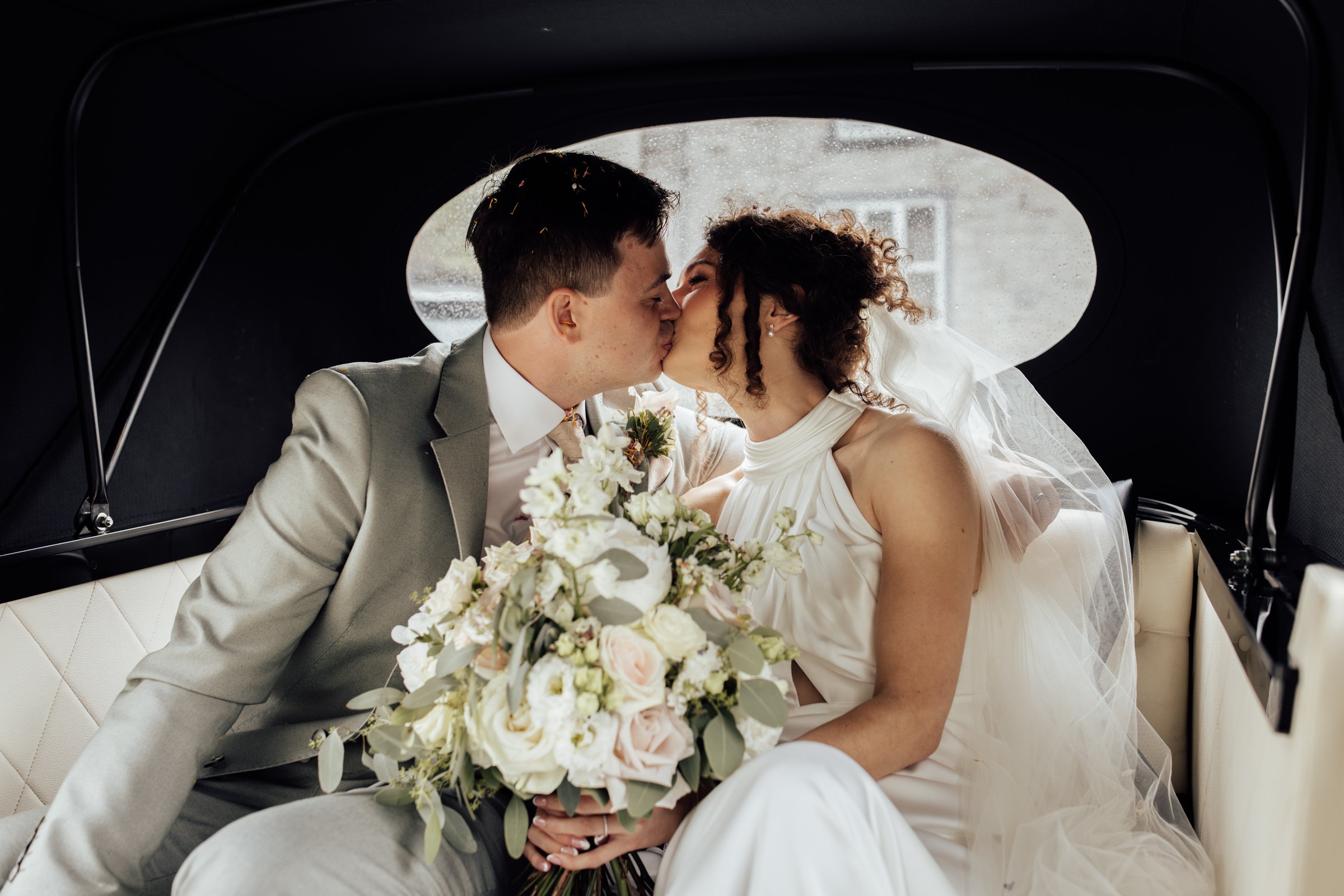 Gisburne-park-estate-wedding-photograph-945.jpg
