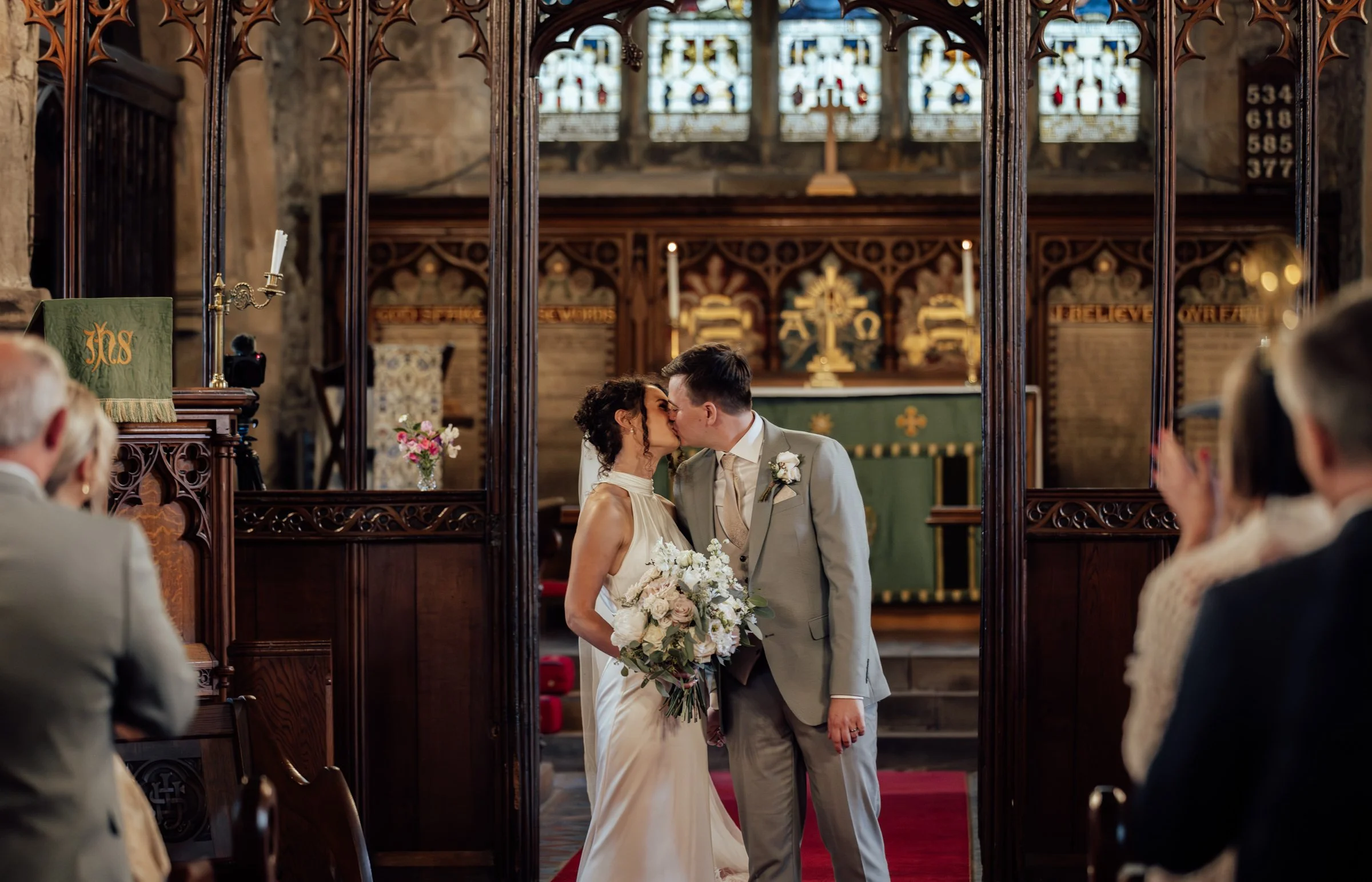 Gisburne-park-estate-wedding-photograph-1252.jpg