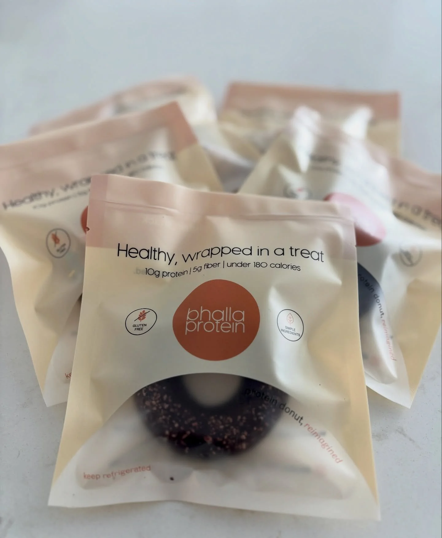 Healthy, wrapped in a treat.

10g protein &bull; 5g fibre &bull; under 180 calories

Individually packaged and made for real life.

Smarter snacking starts here.

#bhallaprotein #proteindonuts #healthysnacks