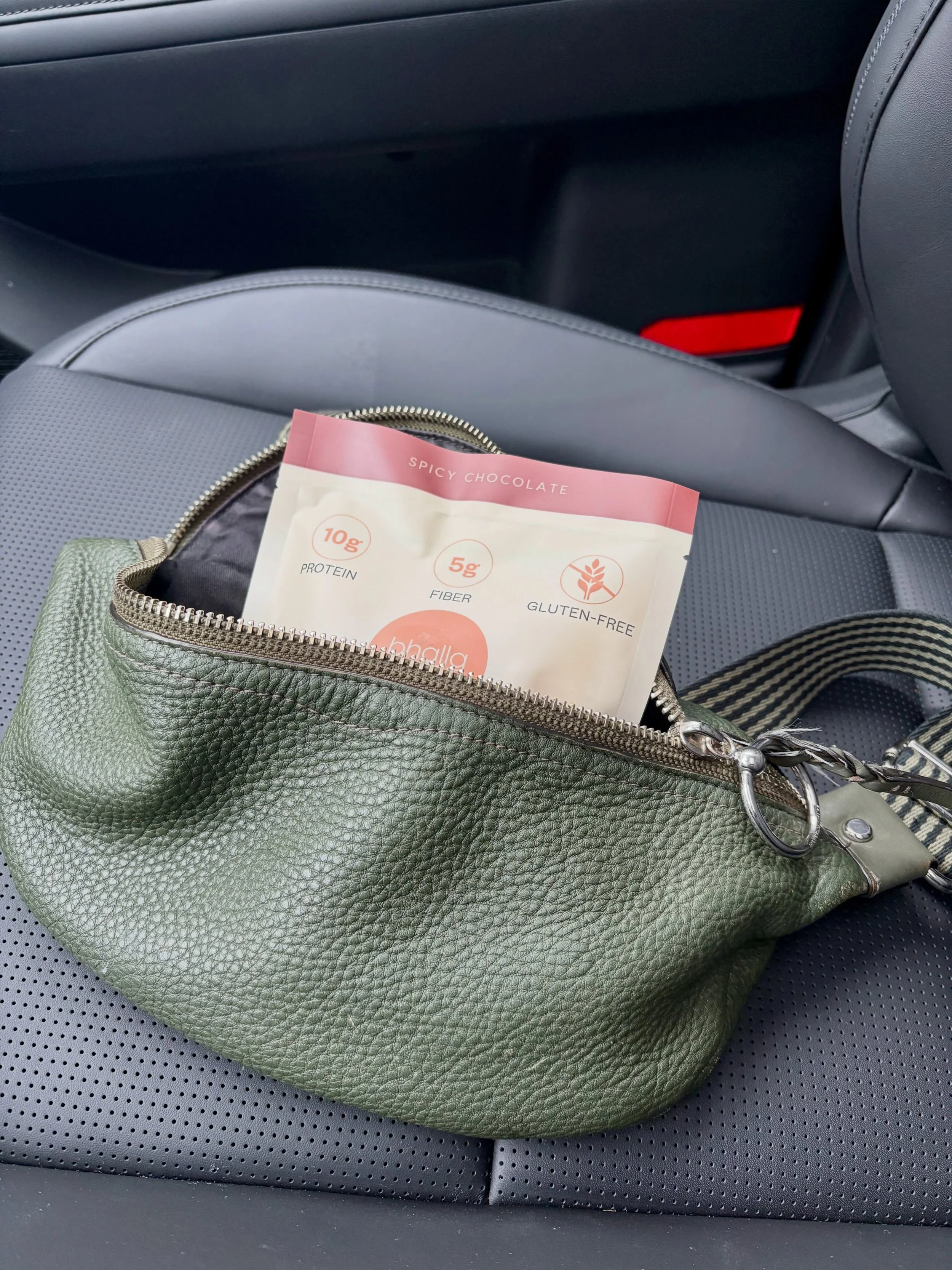 Rushing out the door just got easier.

Keys ✅ 
Phone ✅
Bhalla Protein Donut ✅

A healthy snack you can grab on your way out - with 10g protein + 5g fiber to help you keep going wherever the day takes you. 

GLUTEN-FREE &bull; DAIRY-FREE 

#bhallaprot