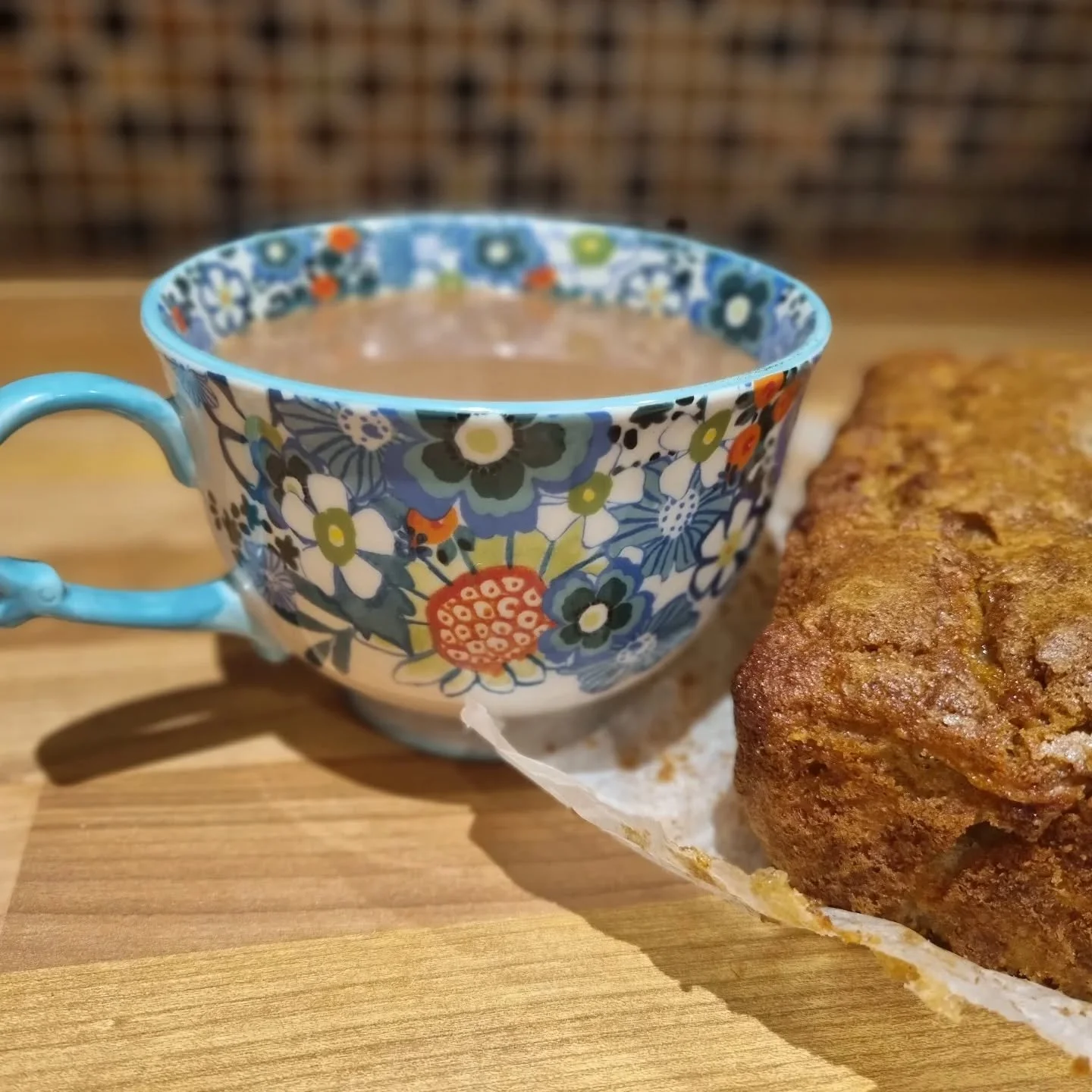 Happy mother's day! To the mums... the mum-in-laws, the step-mums, the mums-to-be, the ones still waiting to be mums...and everyone else somewhere in between. 

May you have had at least one properly hot beverage today that you did not have to make y