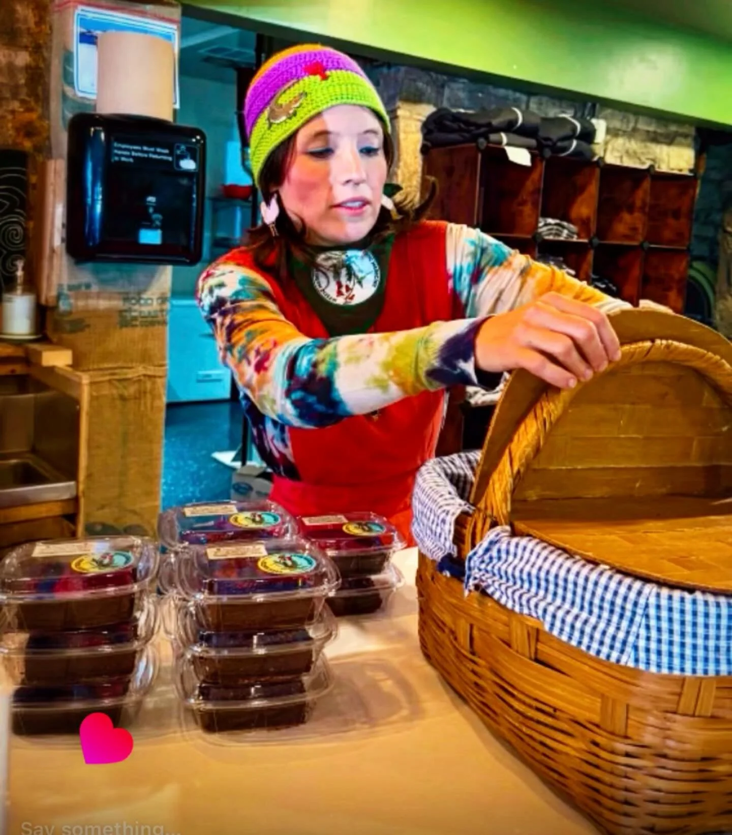 Just another day in the life of Mystic Medicine. Distributing the Mystic Magic to all the ones we love @squarerut.kavabar 🦋🌺🪷✨🙏🏼🩵 So much Gratitude 🌹