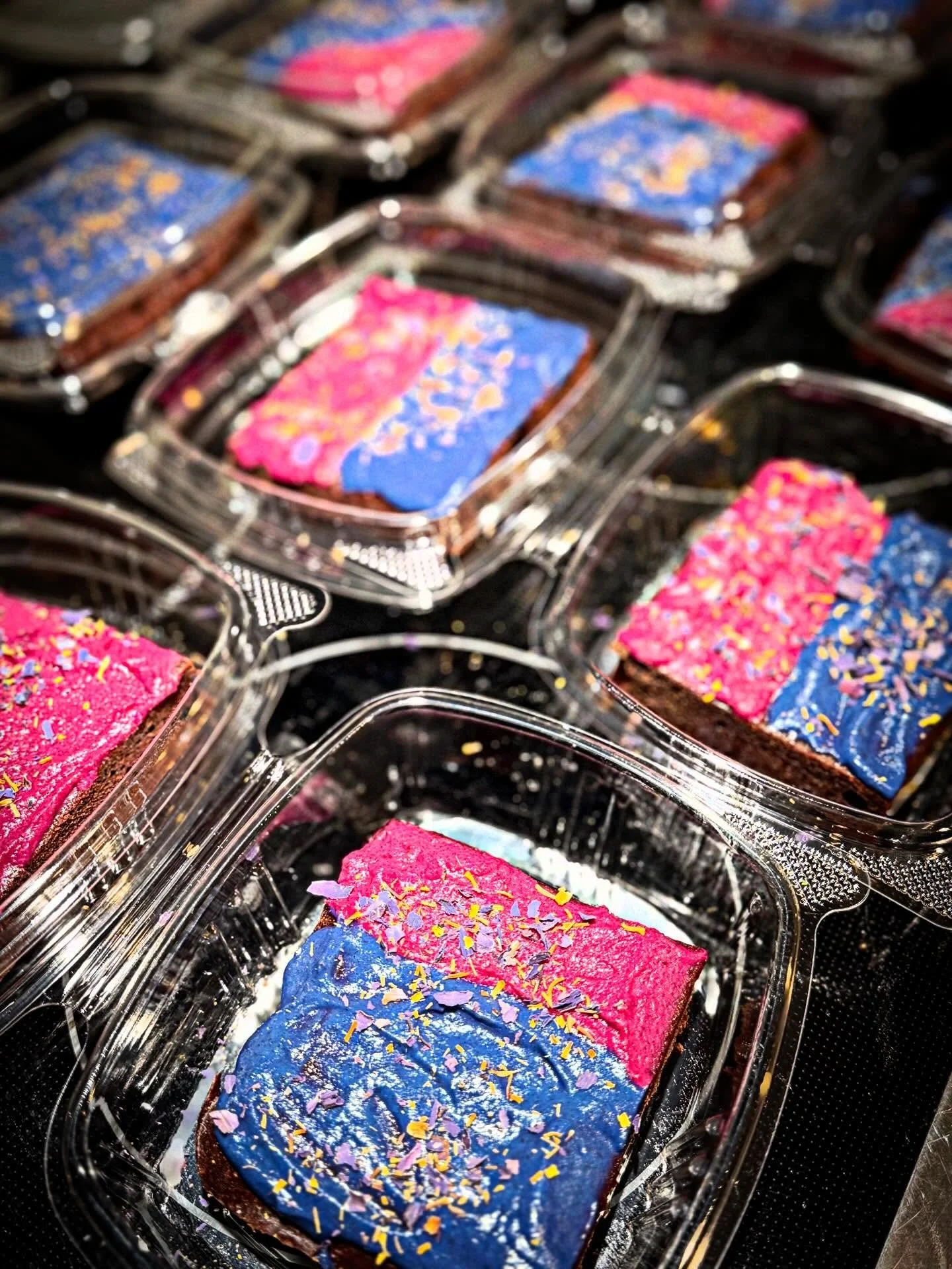 Ascension Brownies @squarerut.kavabar Blue Lotus🪷, Cacao, lions 🦁 mane mushroom extract, Blue spirulina, dragon 🐉 fruit and so much more. These little angel 👼 brownies are Vegan Gluten Free and full of love. Stop by, enjoy some amazing Kava with 