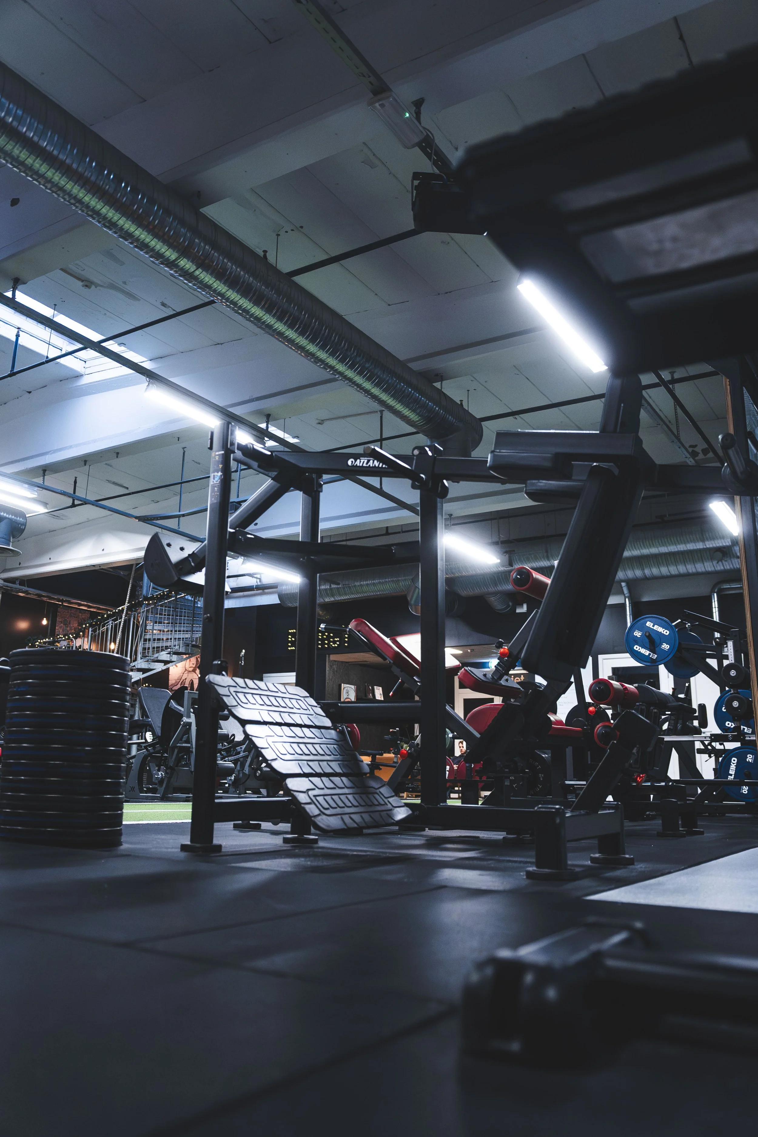 Atlantis Pendelum Squat, Trimeriet Solvang underetasjen