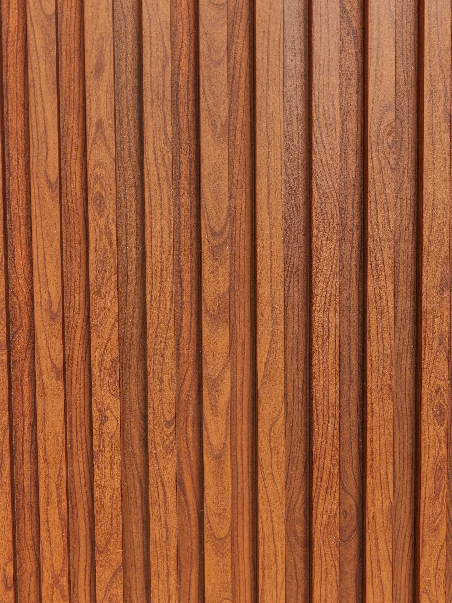 Would you believe this is aluminum? 👀
Looks like real wood — but it’s not. This is powder-coated, sublimated aluminum, designed to mimic natural wood grain with stunning realism.
✅ No warping
✅ No fading
✅ No termites
✅ No fire hazard