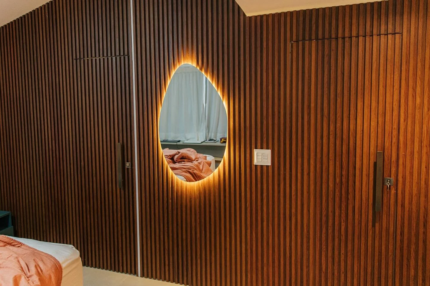 Our woodgrain aluminum creates a stunning full-wall finish, complemented by a backlit mirror for a sleek, high-end look.
The warmth of wood meets the strength of aluminum - zero maintenance, maximum style.
Free quotes for installs available for an
