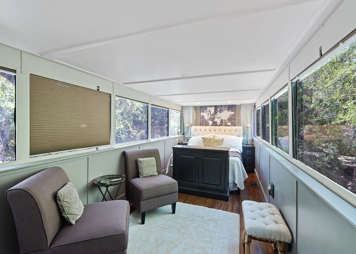 Book Aspen Retreat Stay in East Austin | 7744 Ranch