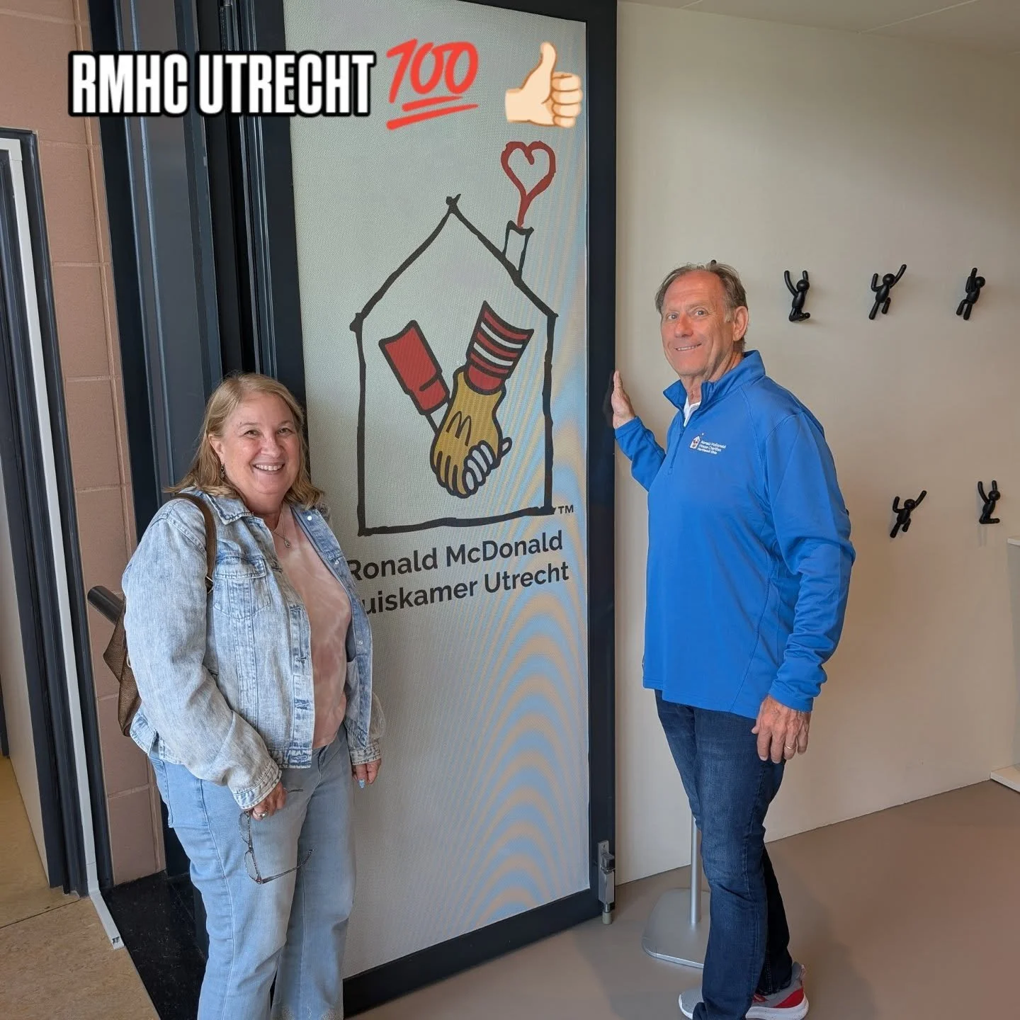 Liz @1956tbird and I had a wonderful day in #utrecht. The train station has some really cool sculptures. Had lunch at @graafflorisutrecht and the food was exceptional! Utrecht is a beautiful town and of course the architecture is inspiring. 

We then