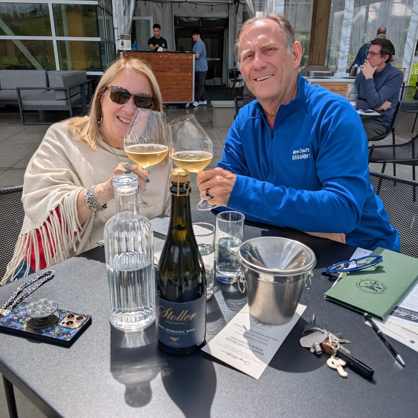 Sunday Funday in Oregon 🍷❤️

Today we visited @stollerwine and had such a wonderful time together. Beautiful vineyard, great hospitality, and an even bigger heart.

Thank you to Stoller Family Estate for supporting the @ronaldmcdonaldhouseoregon and