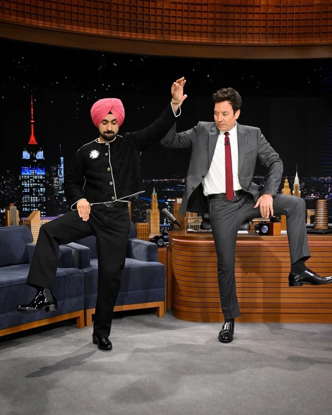 from referencing the Komagata Maru tragedy to teaching @jimmyfallon Bhangra and performing &ldquo;Morni&rdquo;, @diljitdosanjh made we Asian Canadians proud on @fallontonight 🥹🥹