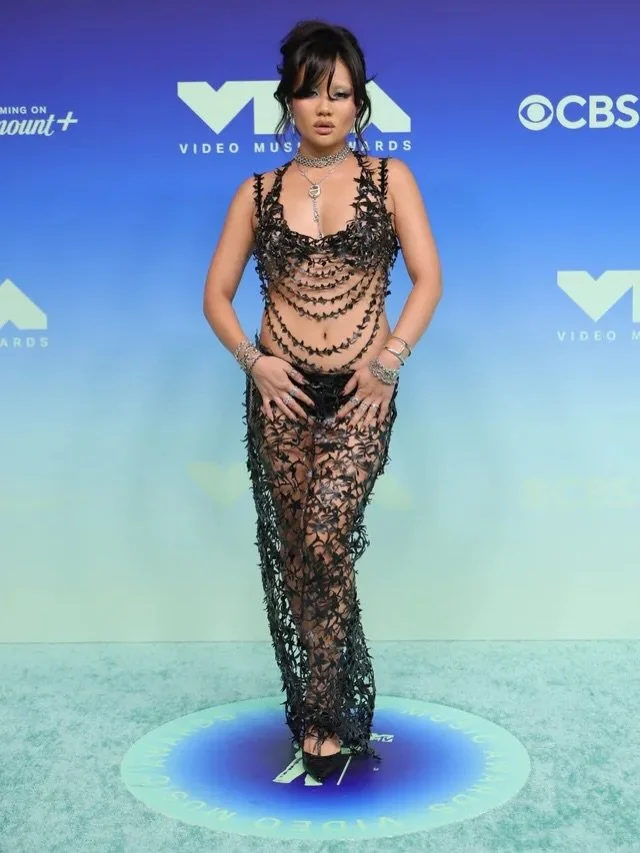 MTV VMAs! Whose look is your fave?