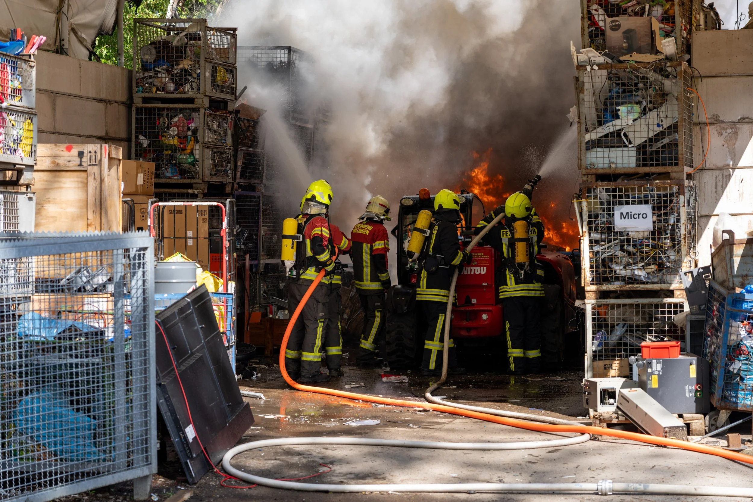 Großbrand in Recyclingfirma in Frankendorf im Weimarer Land