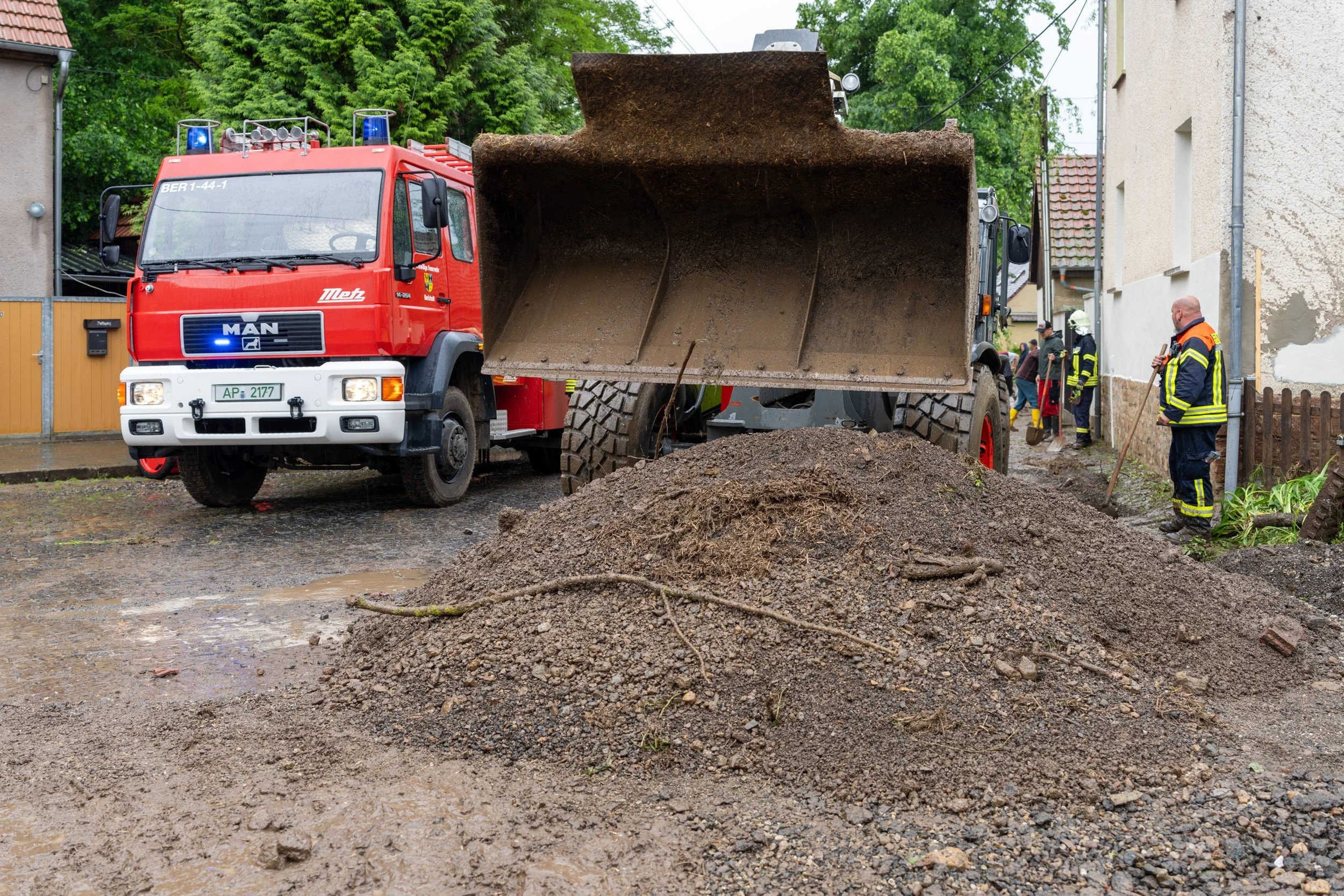 Unwetter über Thüringen: Weiden bei Buttelstedt von Schlammlawine überrollt