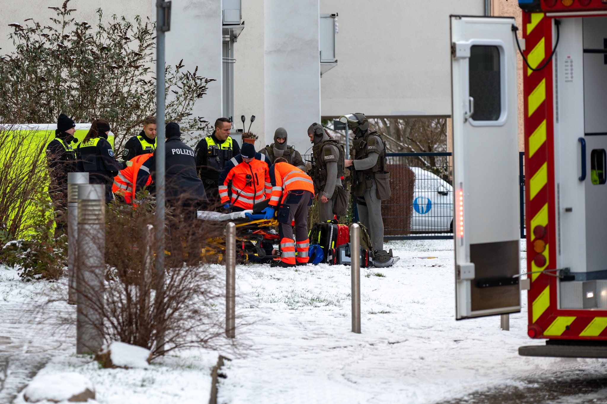 Polizeieinsatz in Jena: Mann springt nach Bedrohungslage von Balkon im dritten Stock