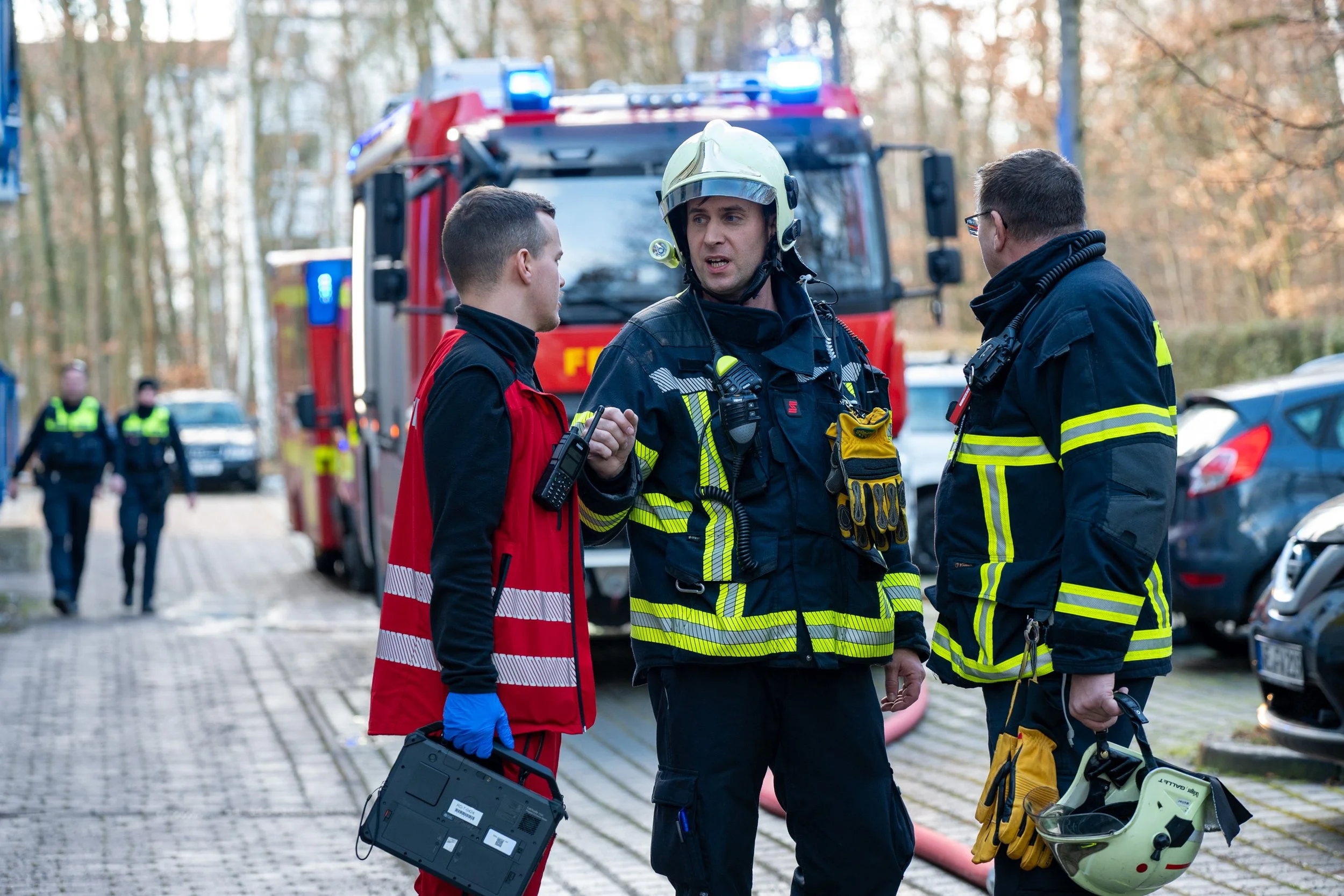 Vermeintlicher Wohnungsbrand in Mehrfamilienhaus in Weimar-Schöndorf