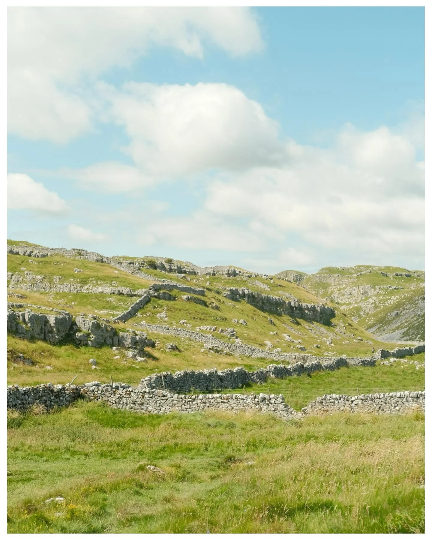 Lovely, lovely North Yorkshire on a sunny day 

#photography #photographer #fuji #fujifilmxt3 #fujifilm #fujifilmphotography #naturephotography #yorkshire