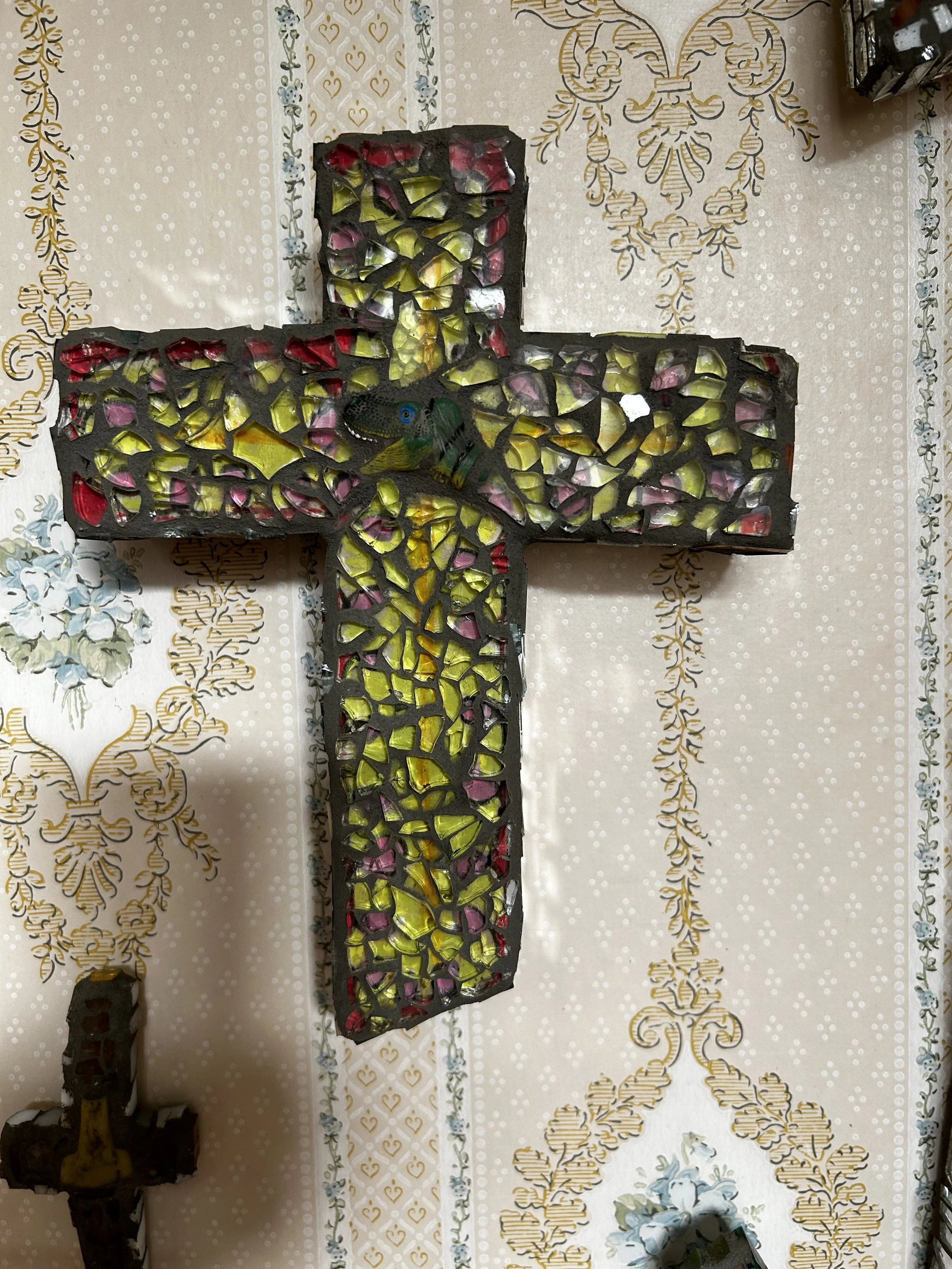 dinosaur head
7"w x 9"h        195